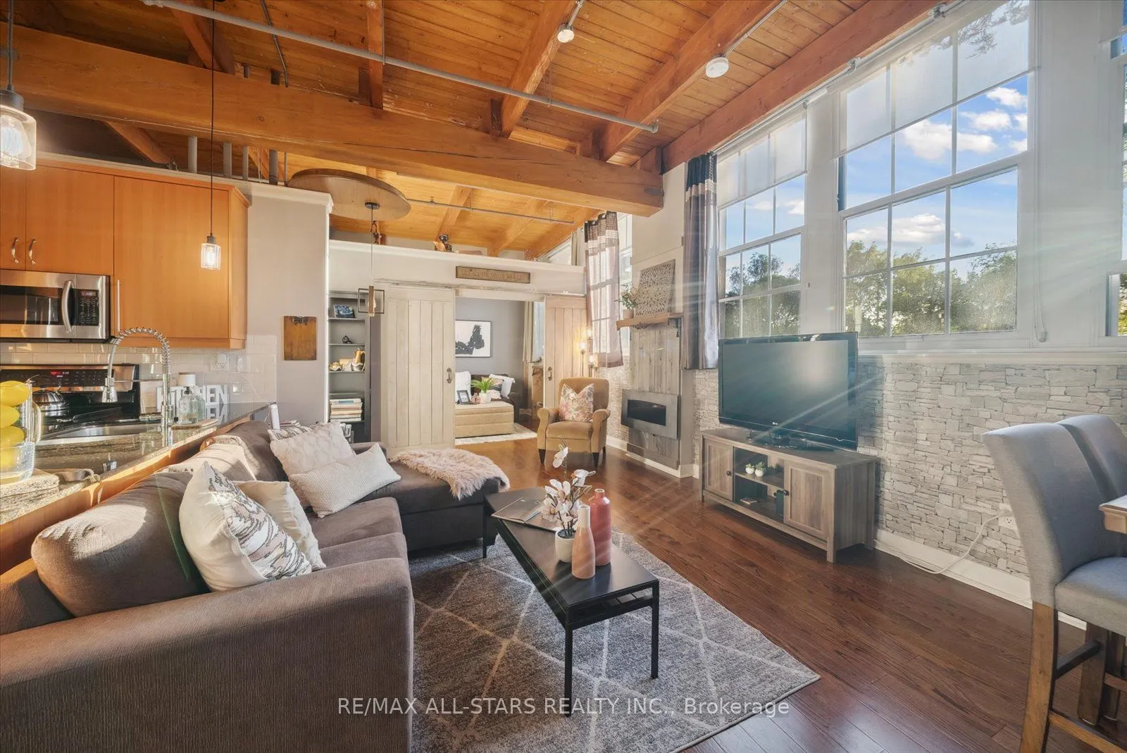 543 Timothy Street, #113