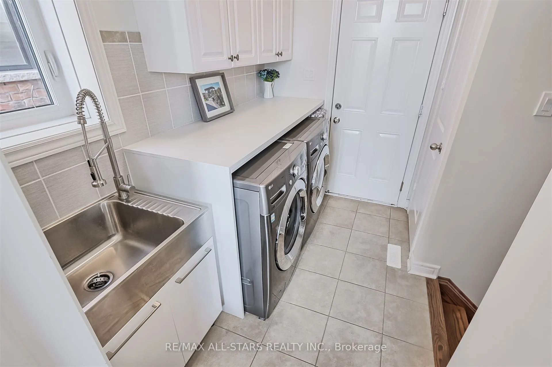255 Baker Hill Boulevard