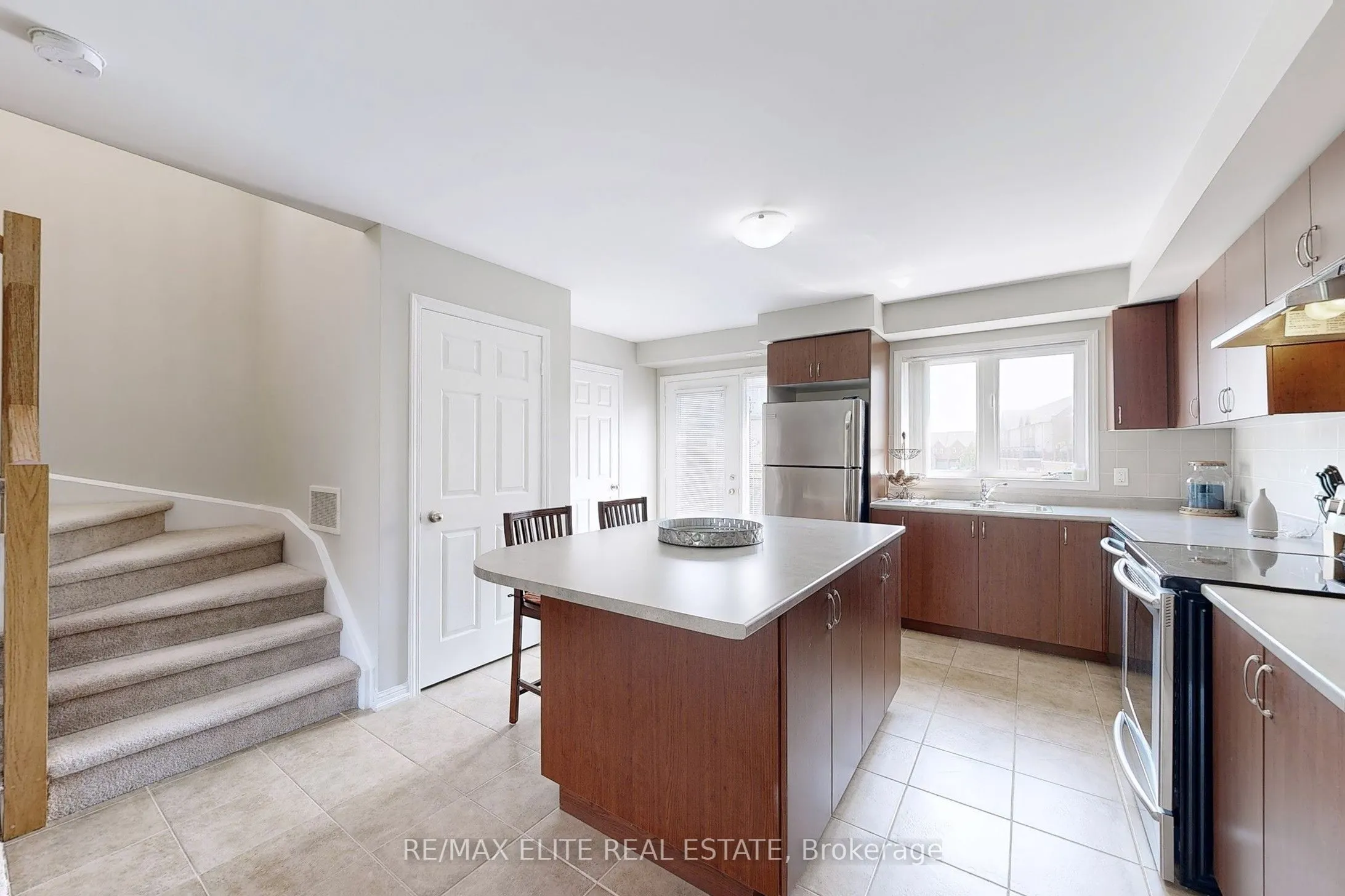 15931 Bayview Avenue, #2