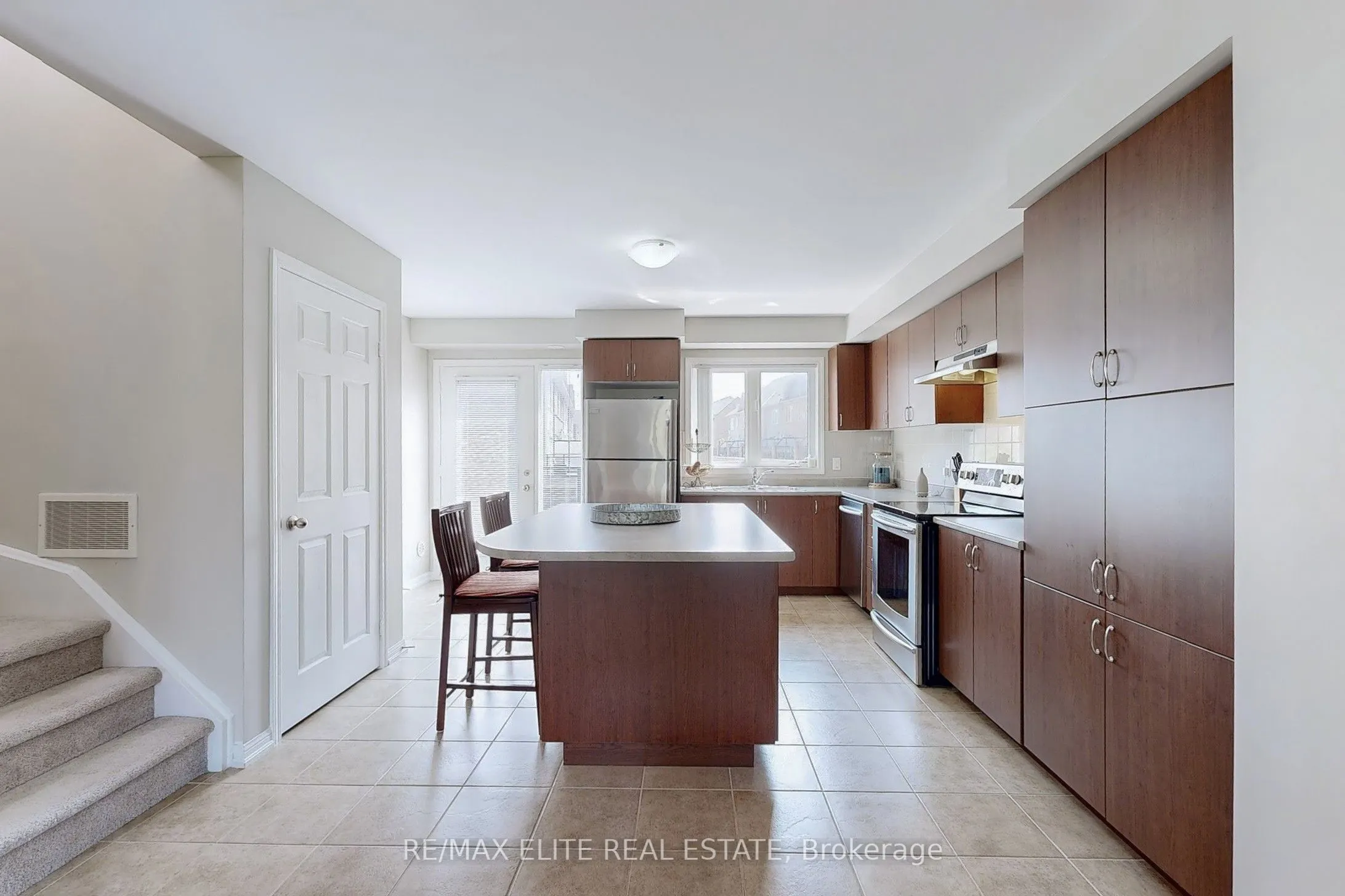 15931 Bayview Avenue, #2