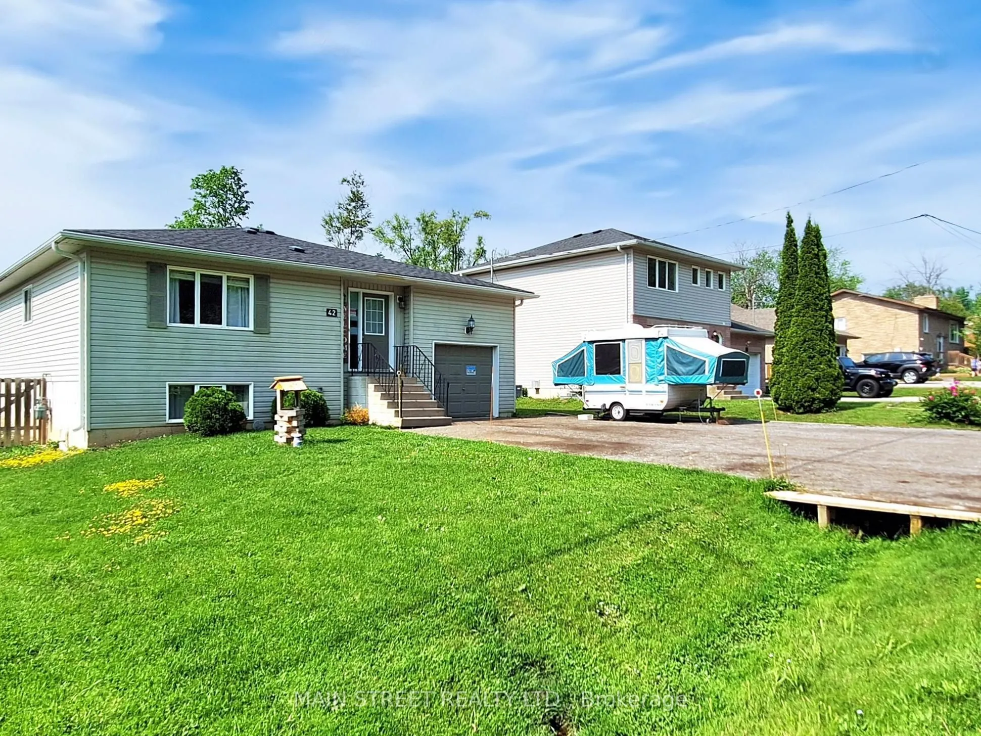 42 Evelyn Avenue