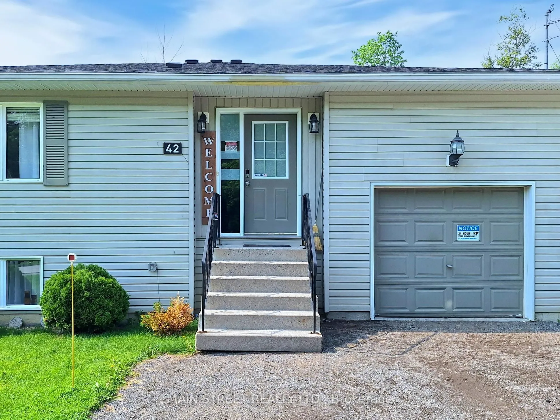 42 Evelyn Avenue