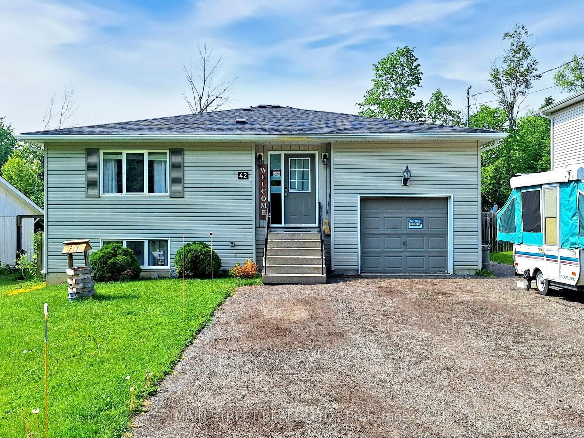 42 Evelyn Avenue