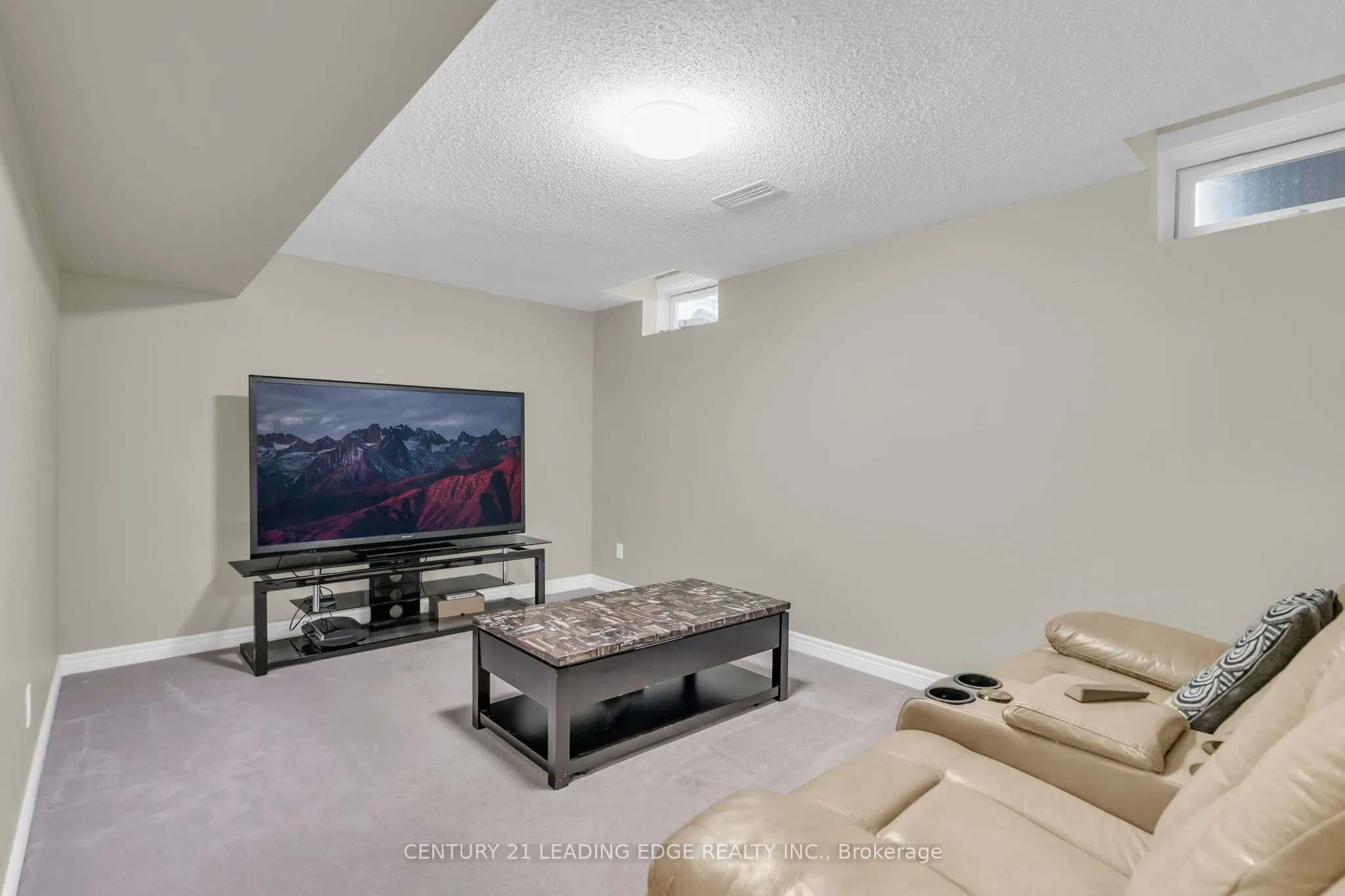 288 Kirkvalley Crescent