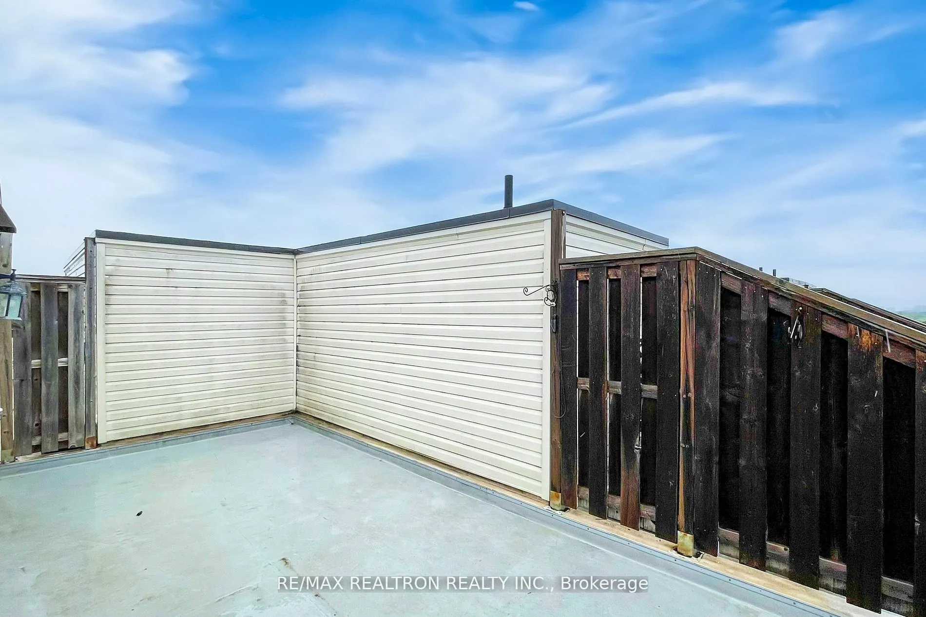 312 John Street, #335