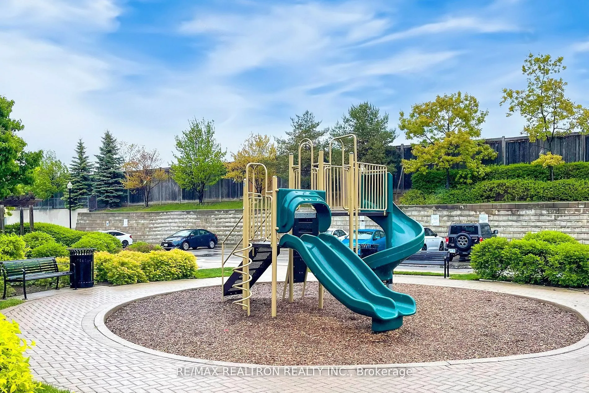 312 John Street, #335