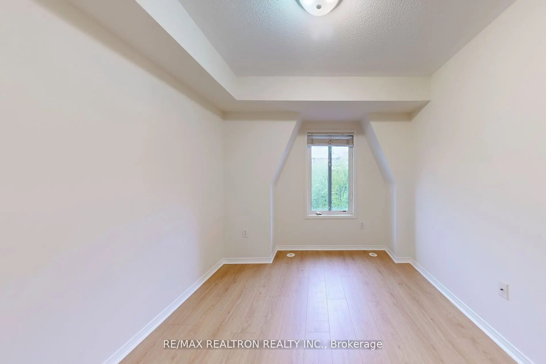 312 John Street, #335