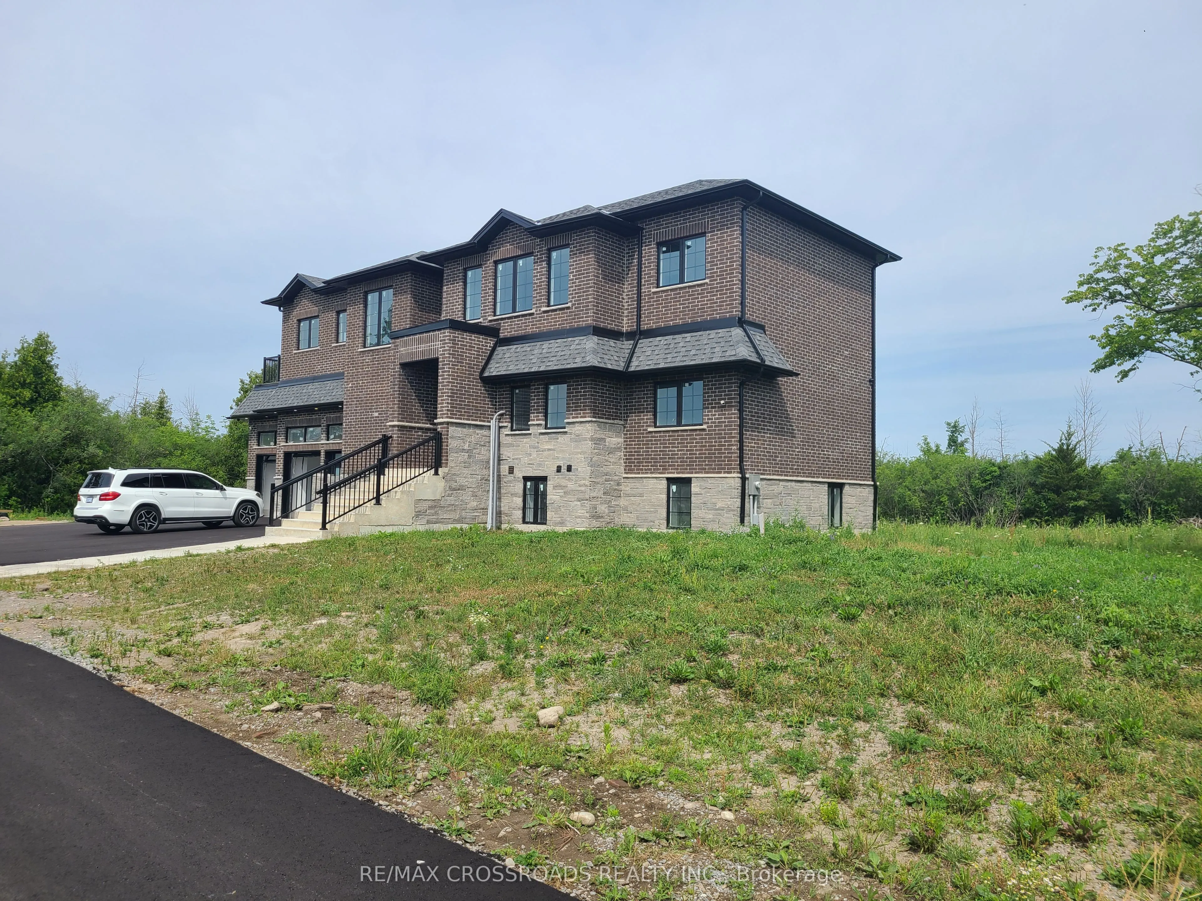 B25512 Durham Regional Rd23 Road