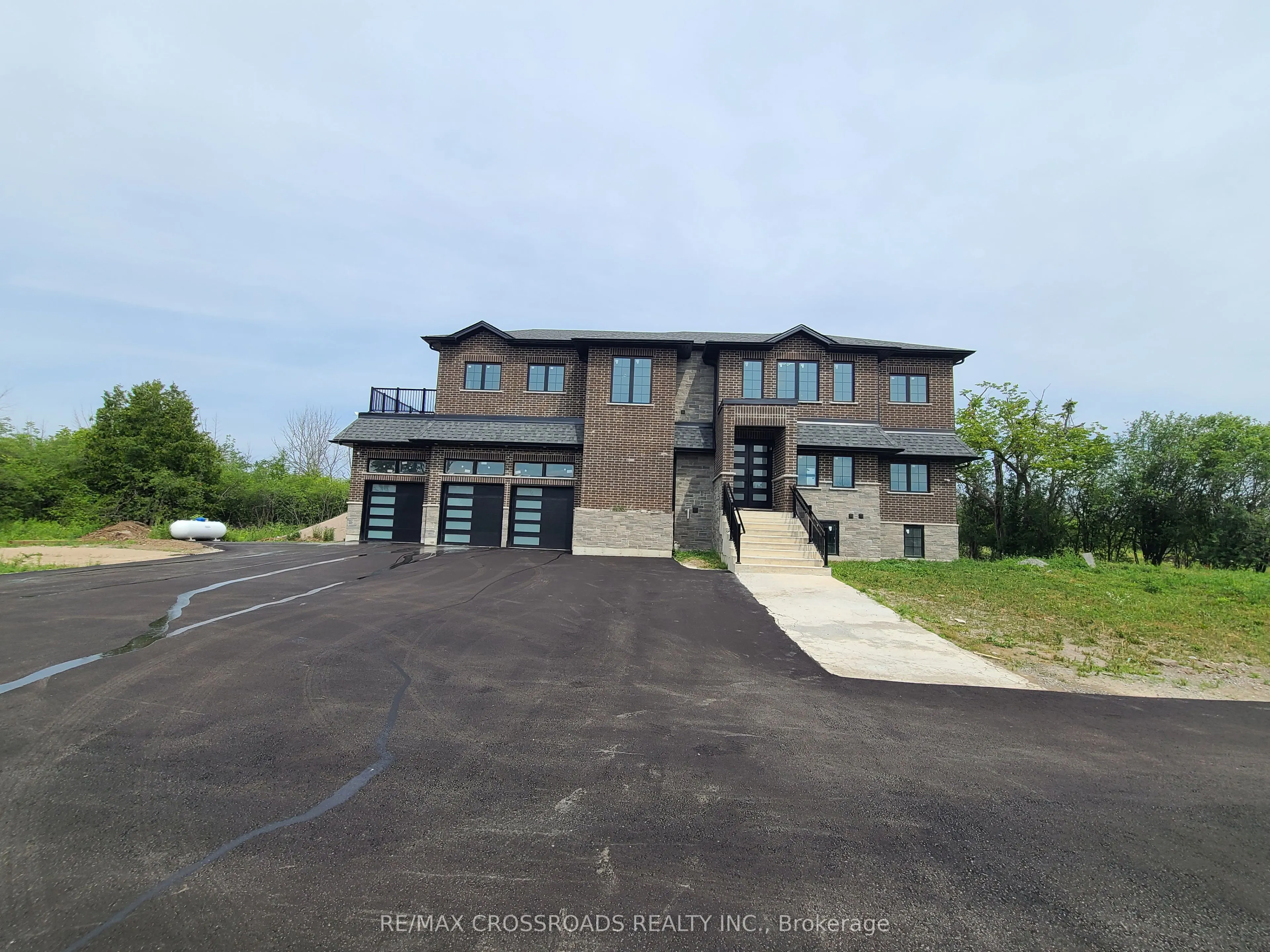 B25512 Durham Regional Rd23 Road