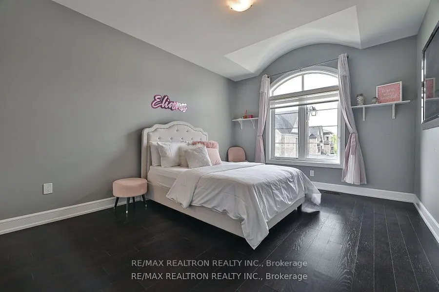 3 Redelmeier Court