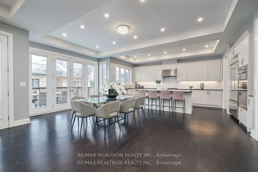 3 Redelmeier Court