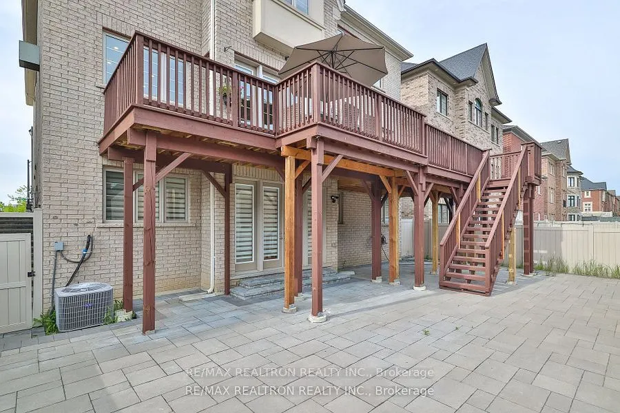 3 Redelmeier Court
