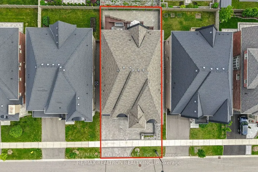 3 Redelmeier Court