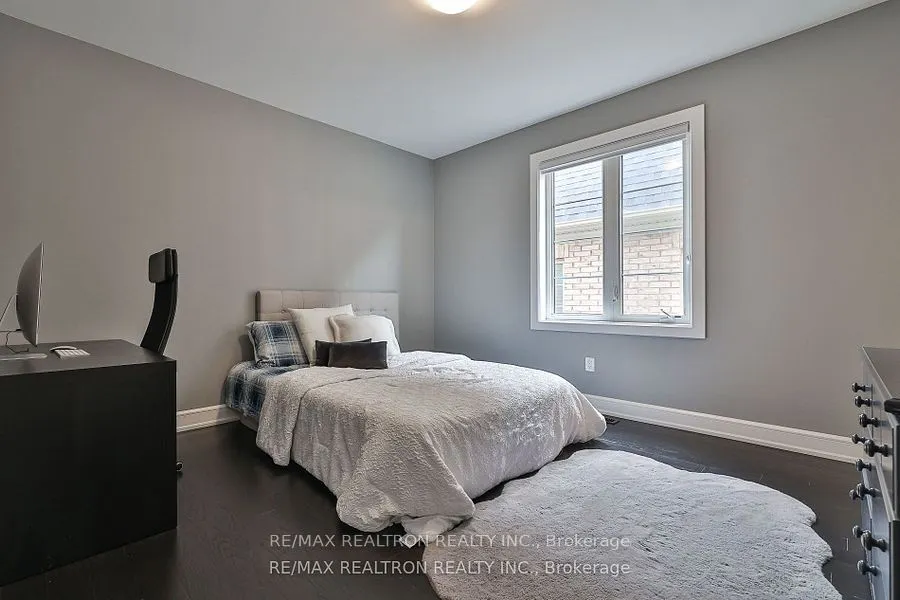 3 Redelmeier Court