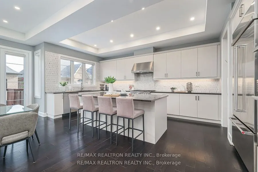 3 Redelmeier Court