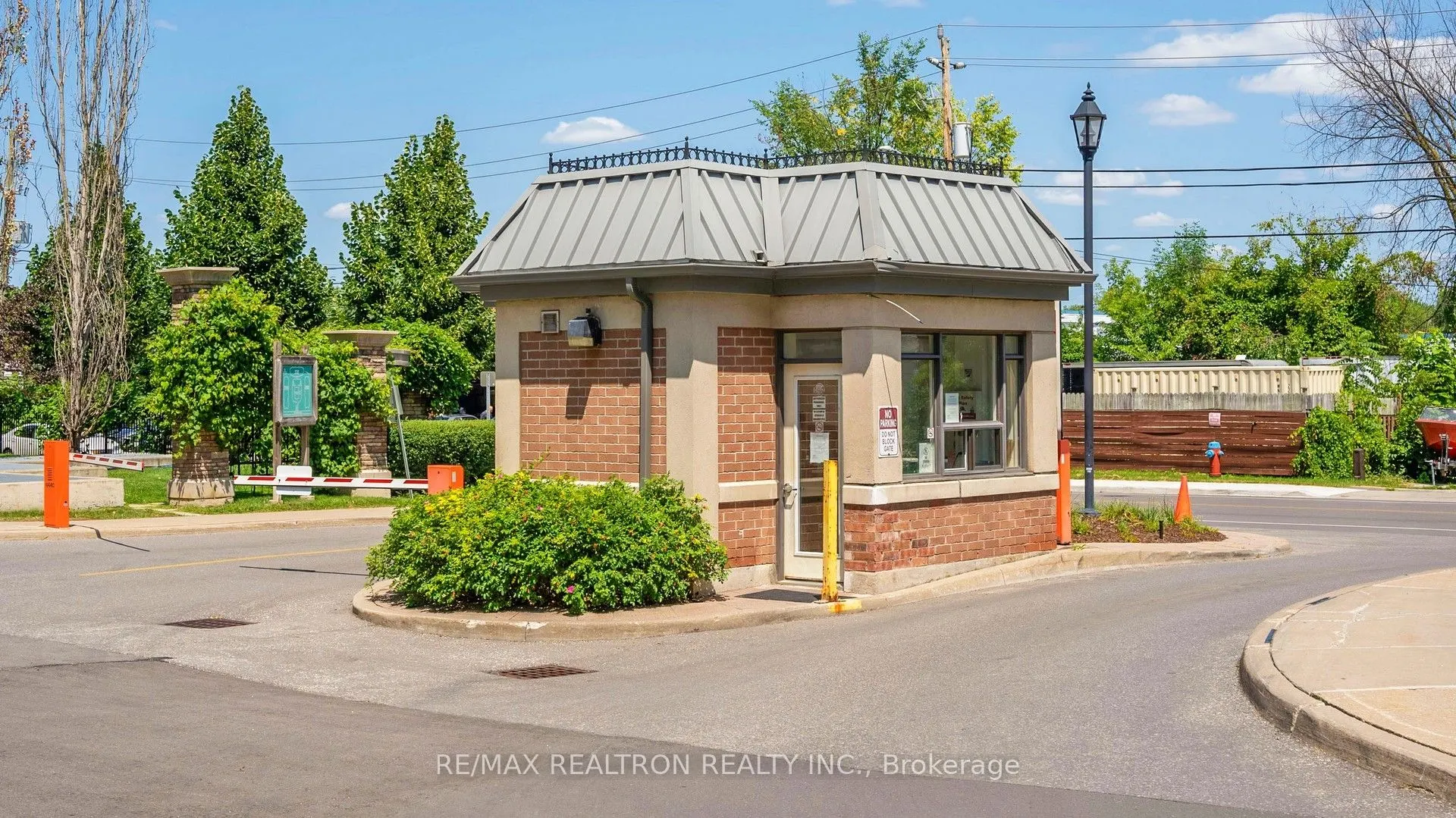 330 Red Maple Road, #103