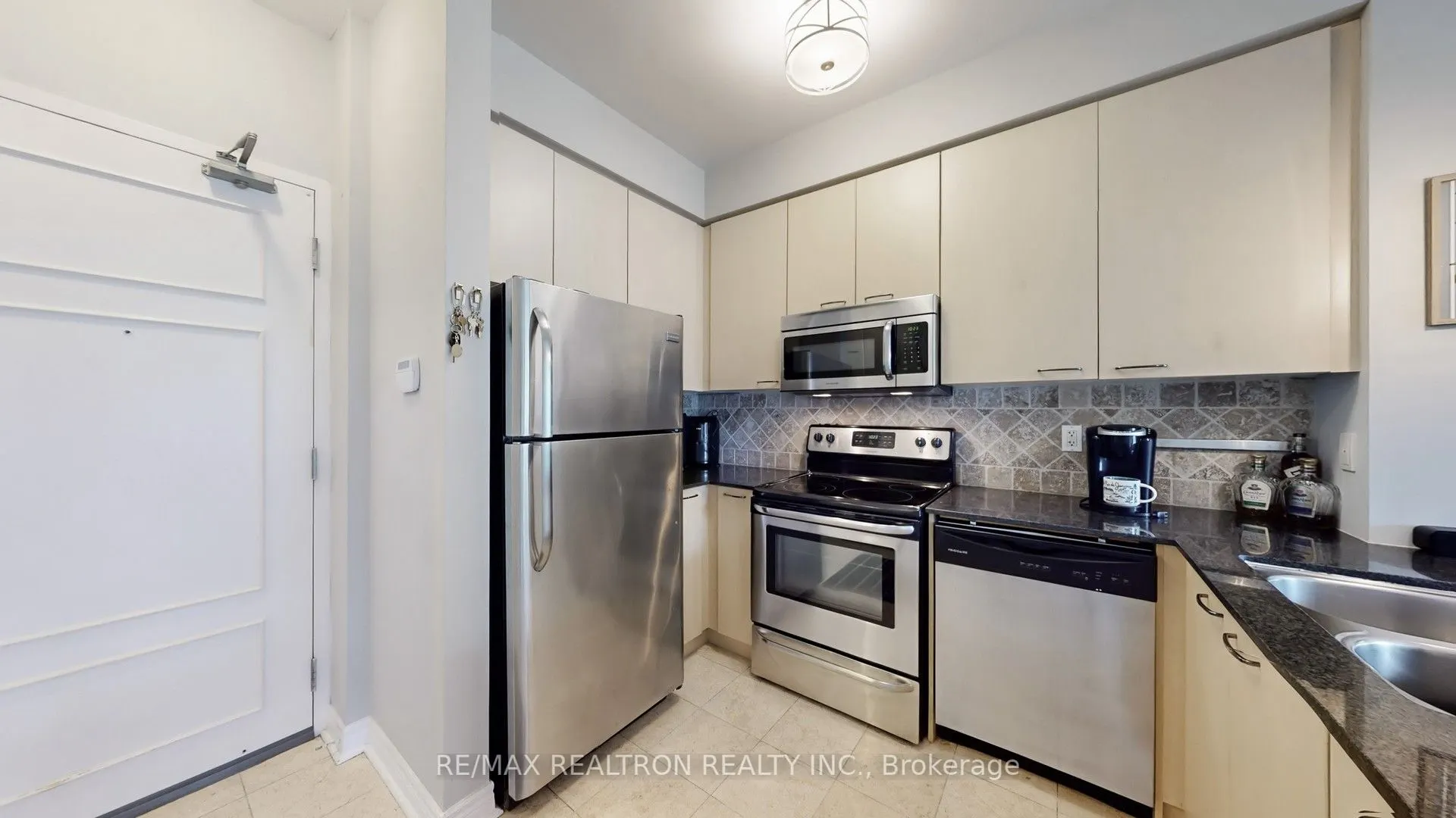330 Red Maple Road, #103