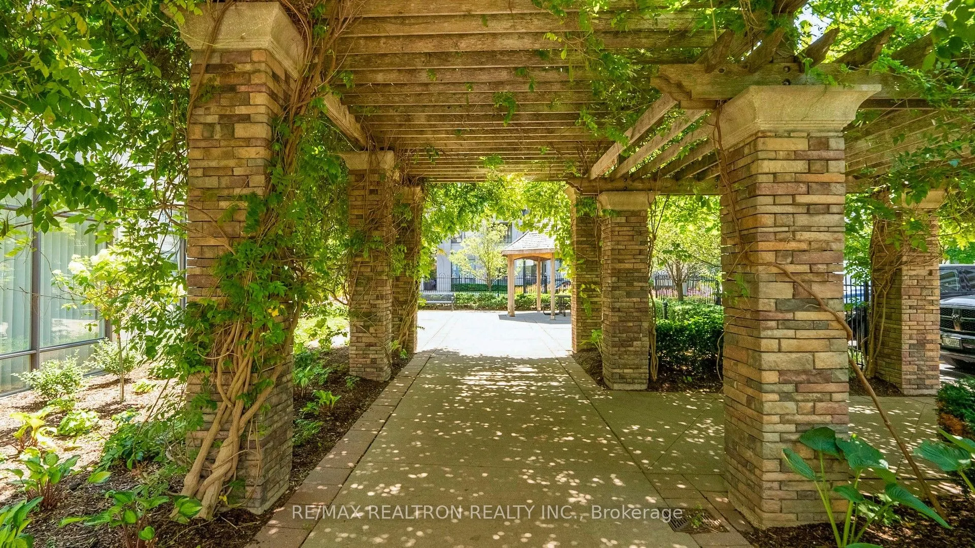 330 Red Maple Road, #103