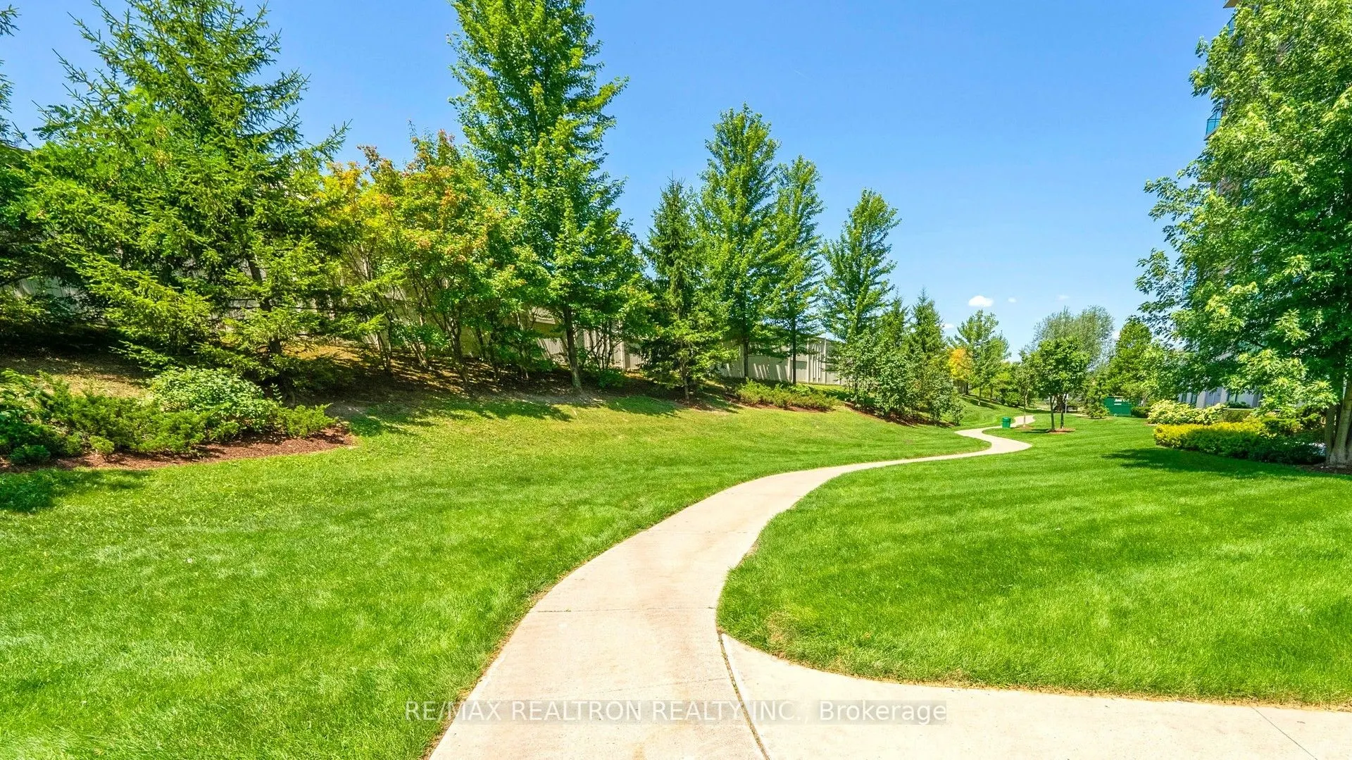 330 Red Maple Road, #103
