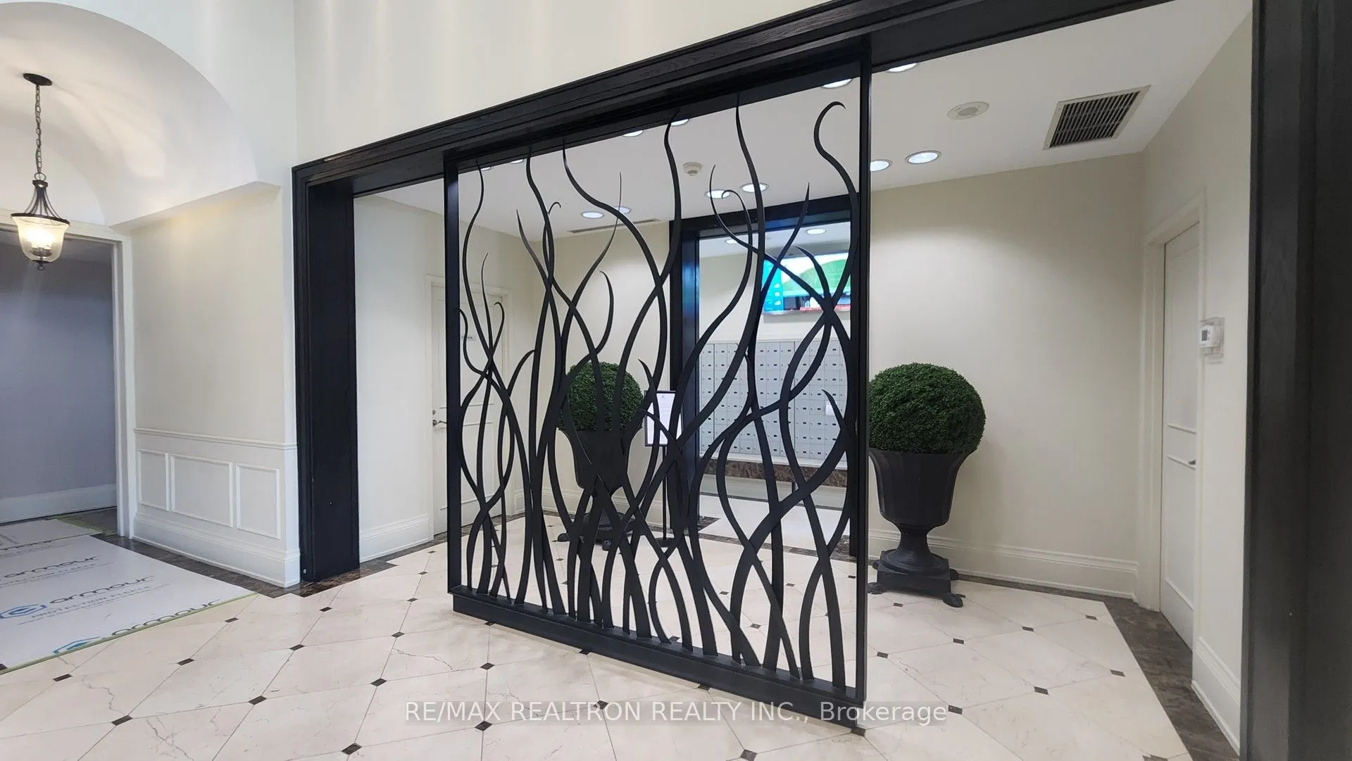 330 Red Maple Road, #103