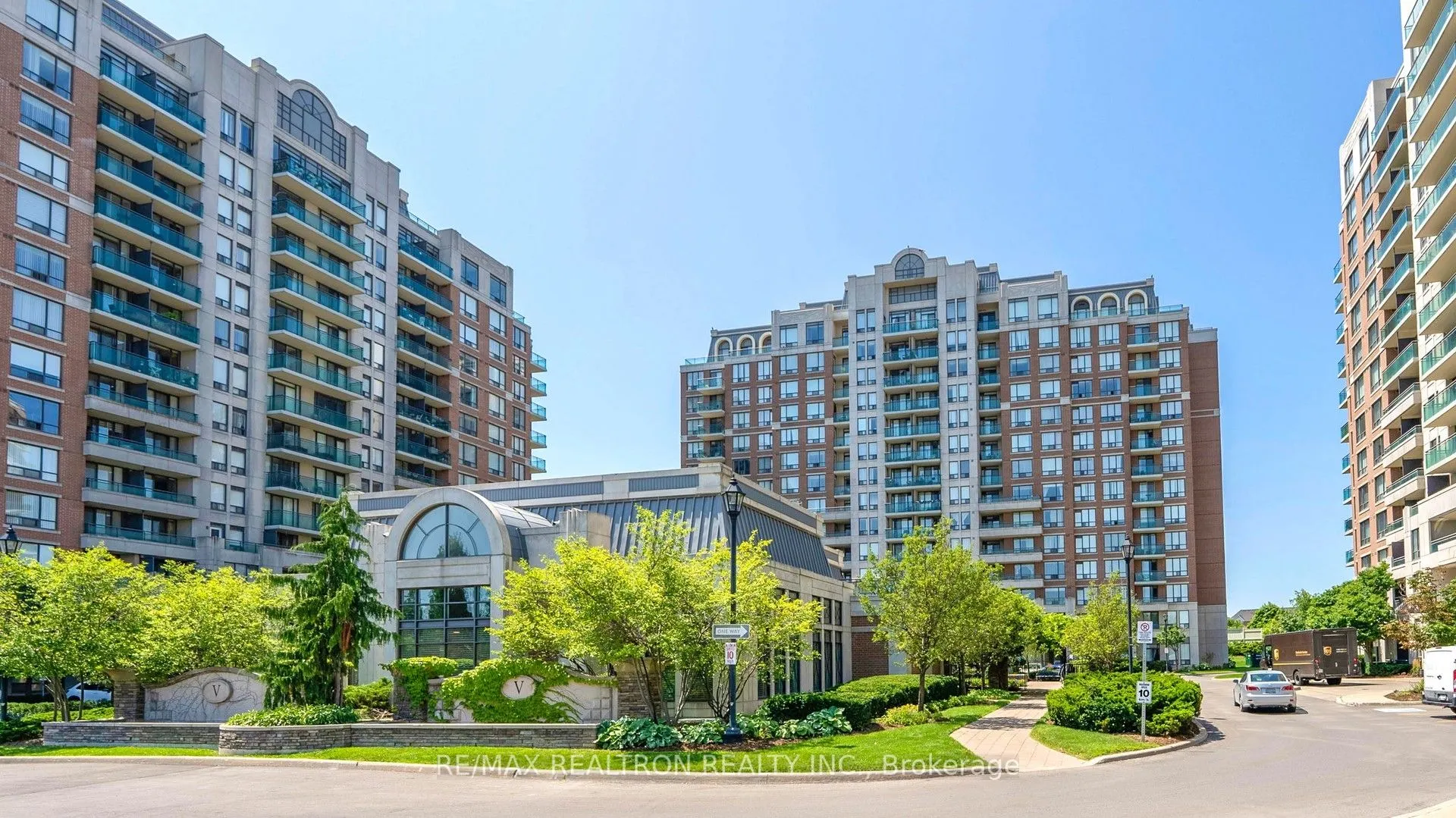 330 Red Maple Road, #103