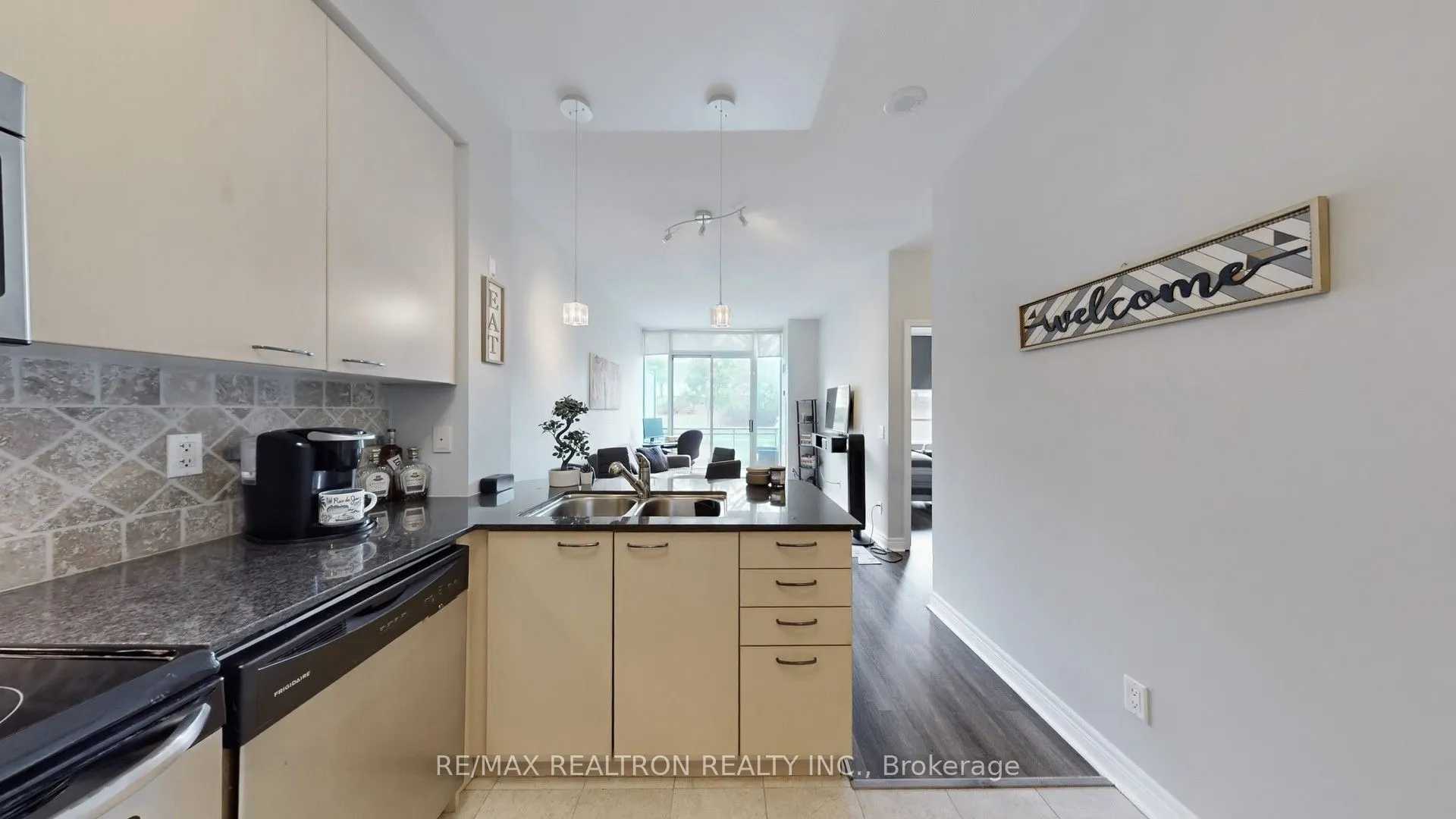 330 Red Maple Road, #103