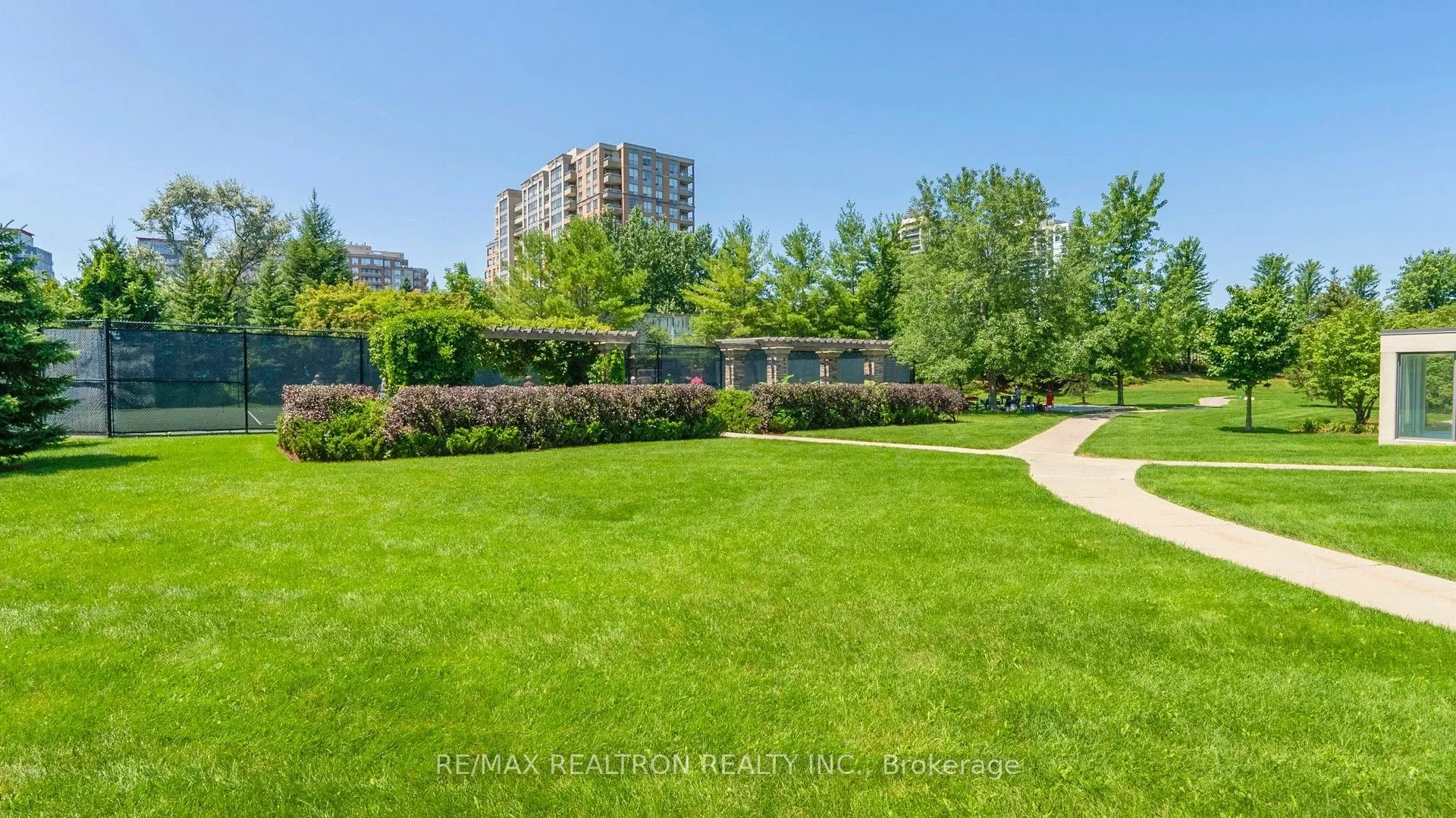 330 Red Maple Road, #103