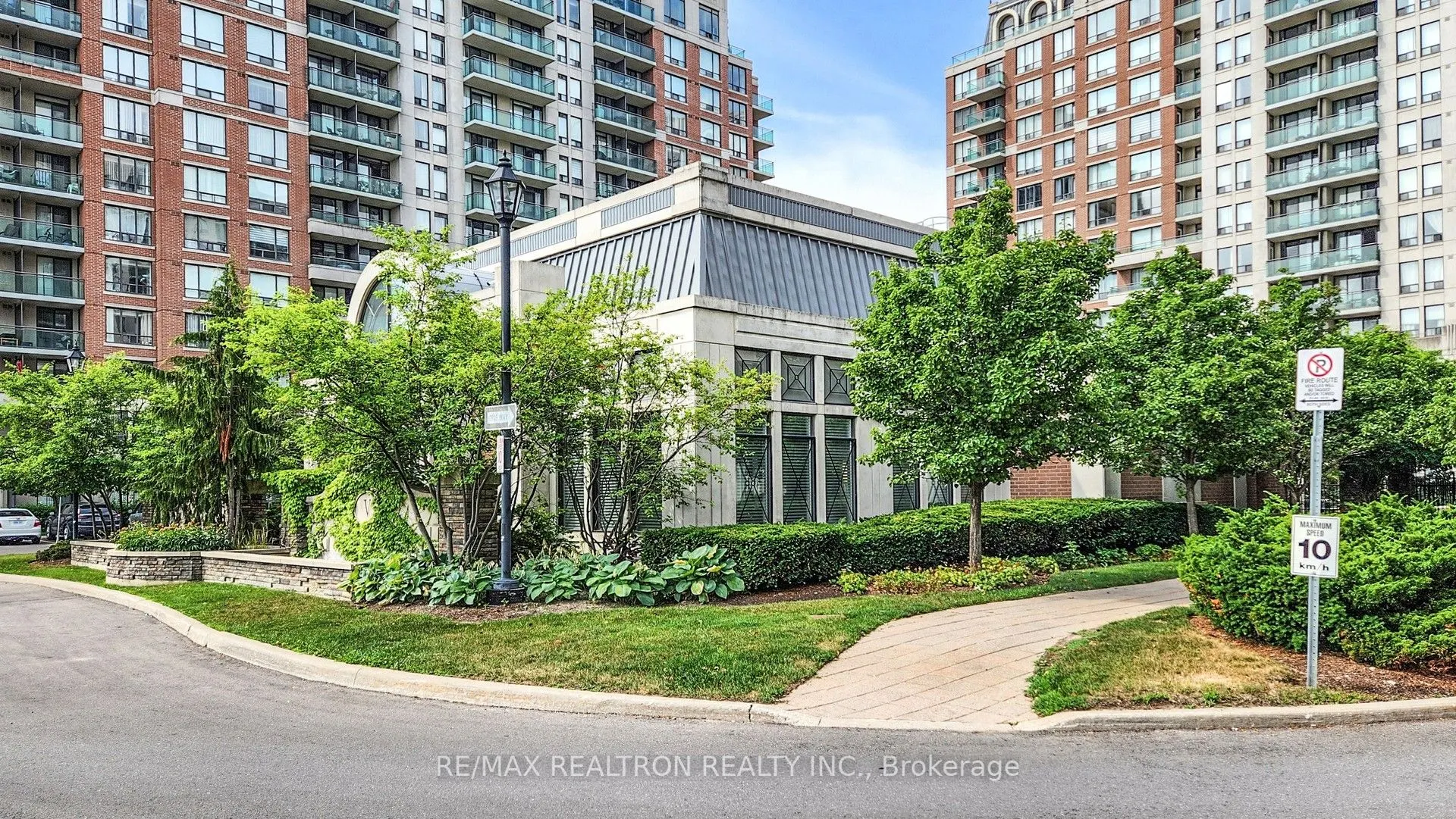 330 Red Maple Road, #103