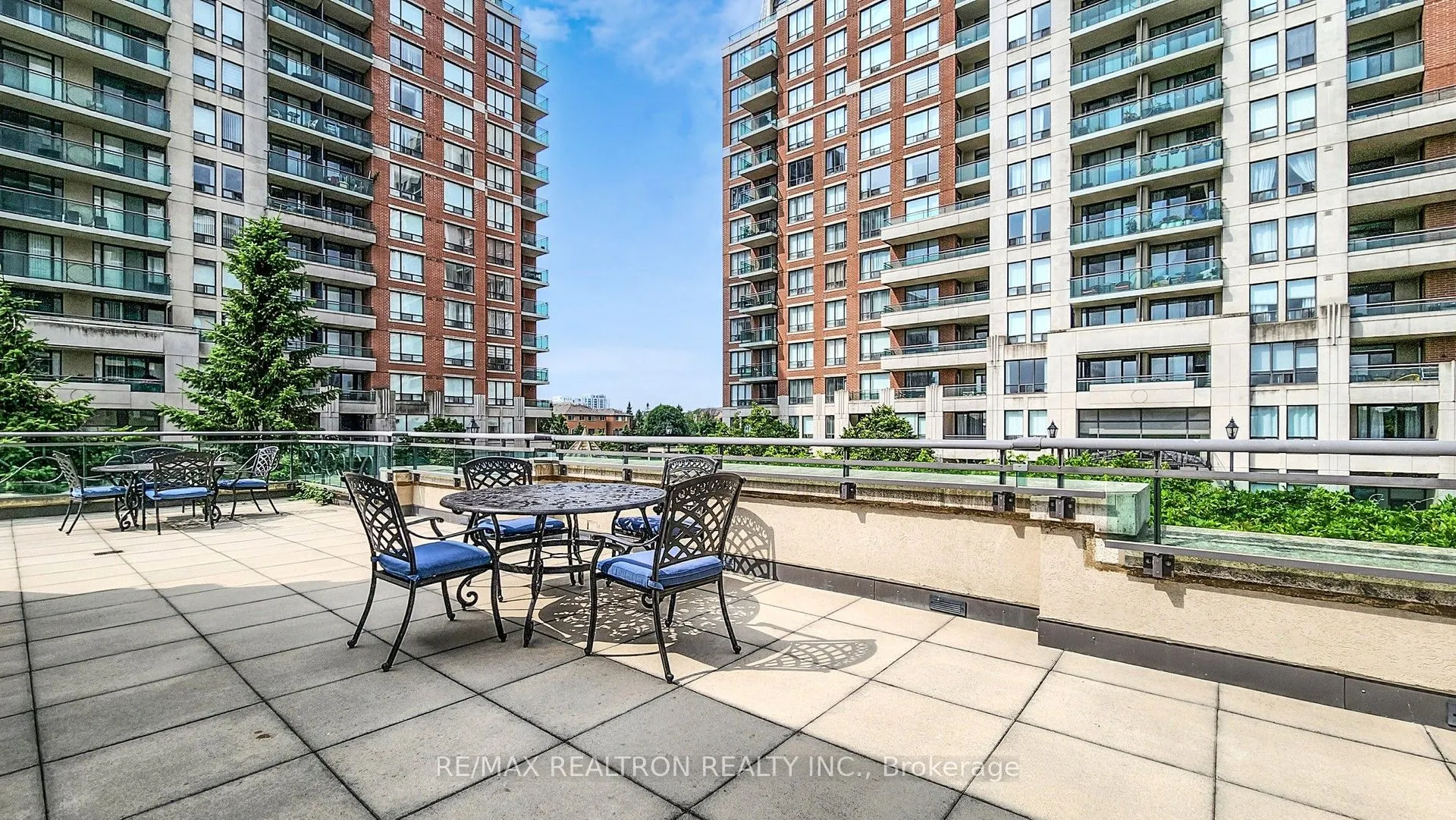330 Red Maple Road, #103