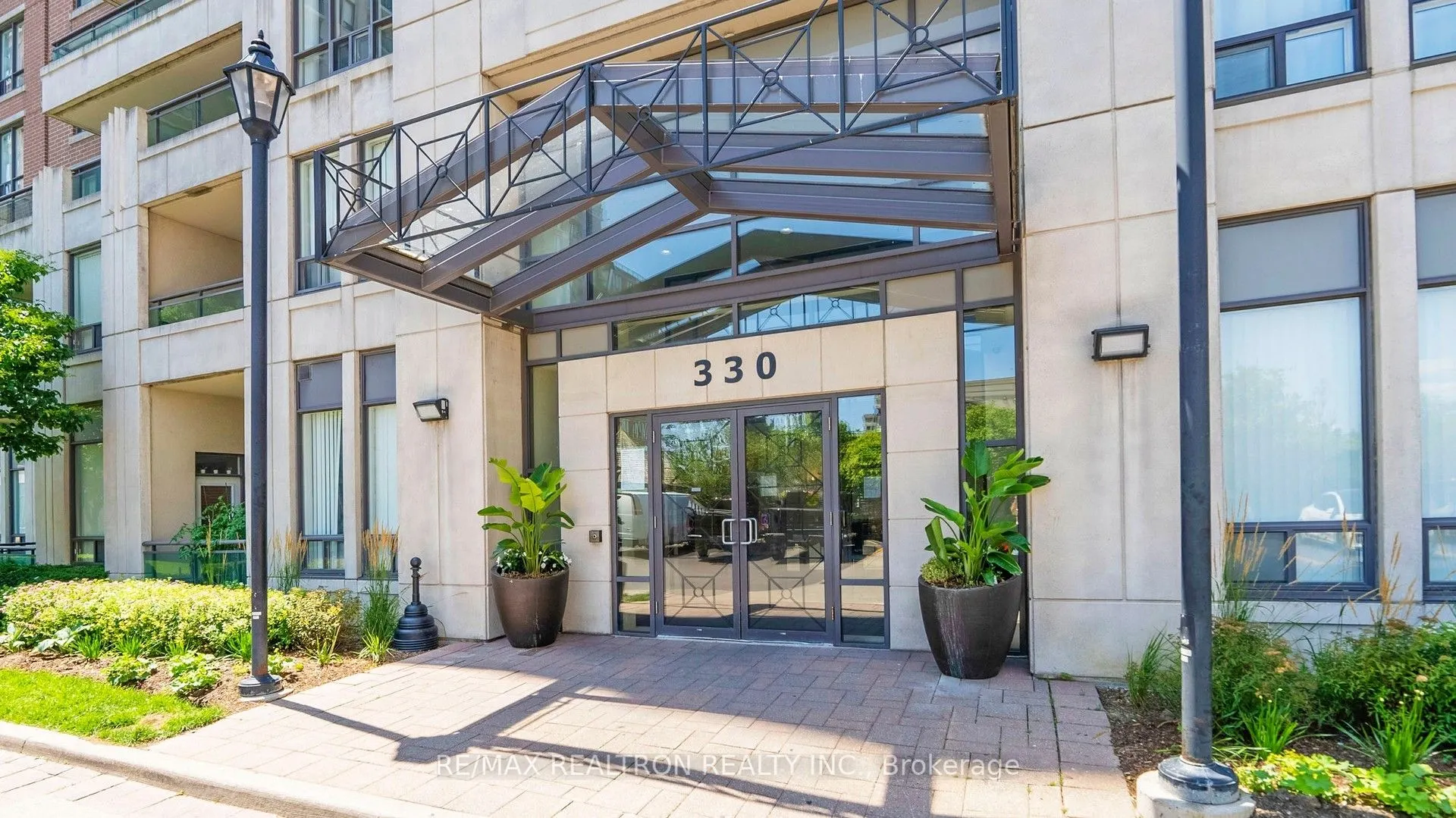 330 Red Maple Road, #103