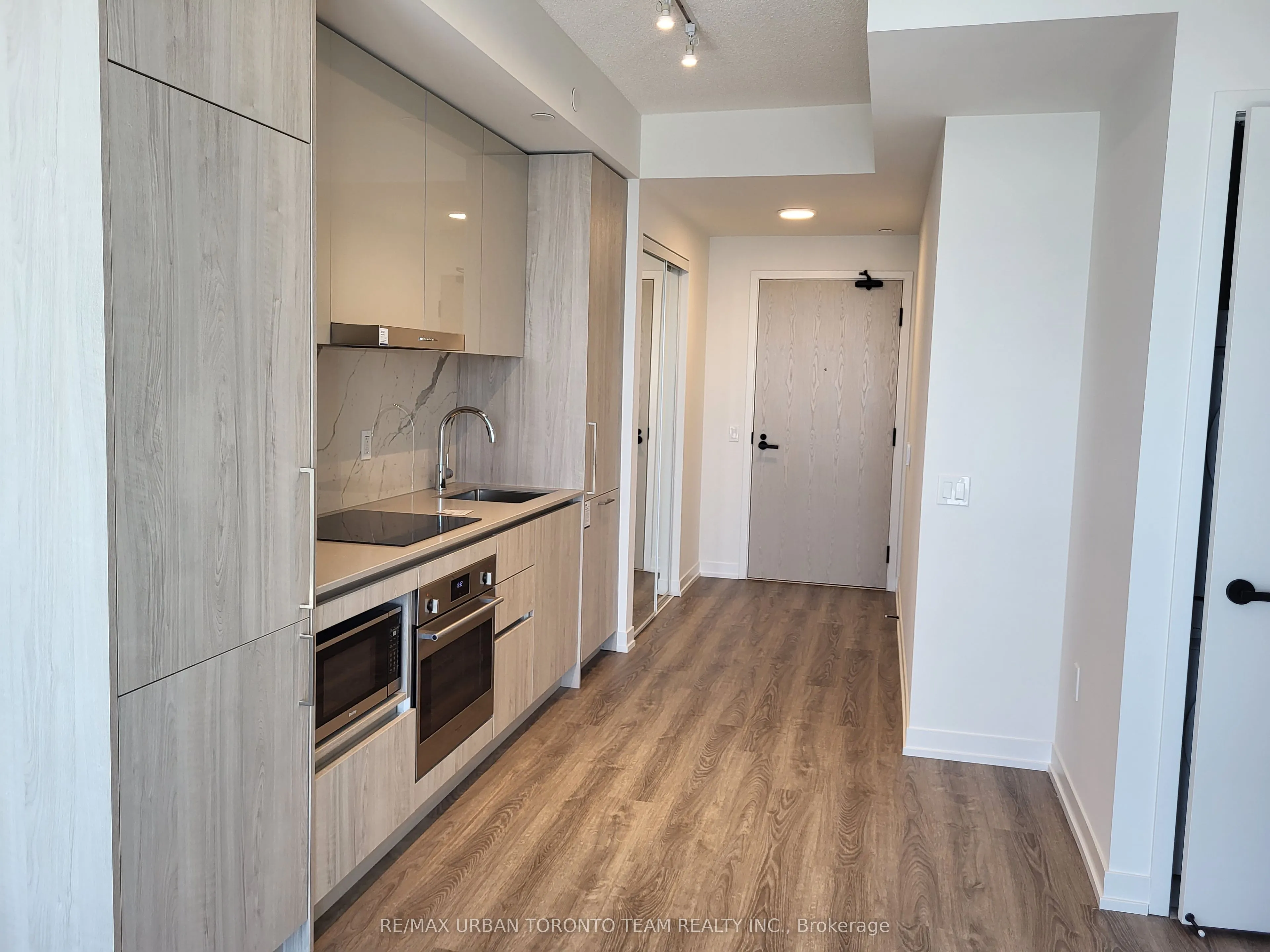 195 Commerce Street, #4209
