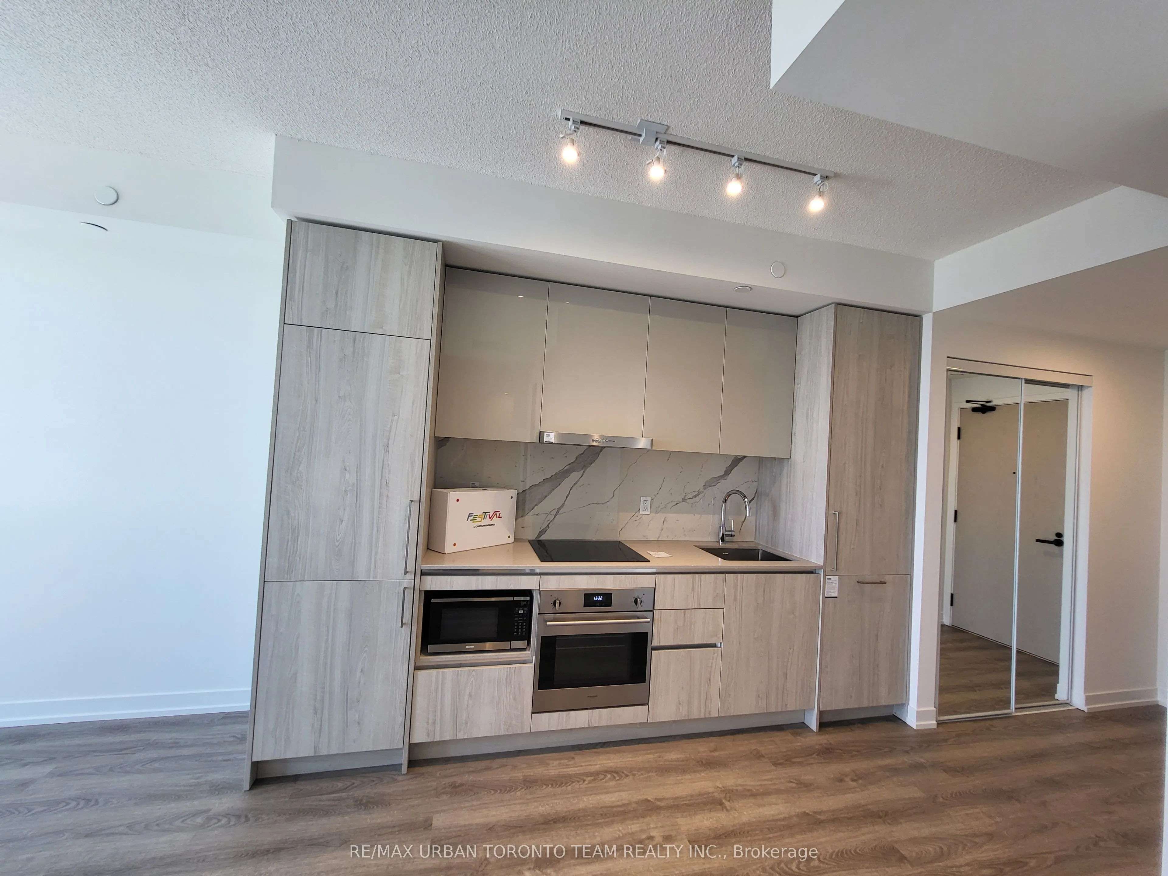 195 Commerce Street, #4209