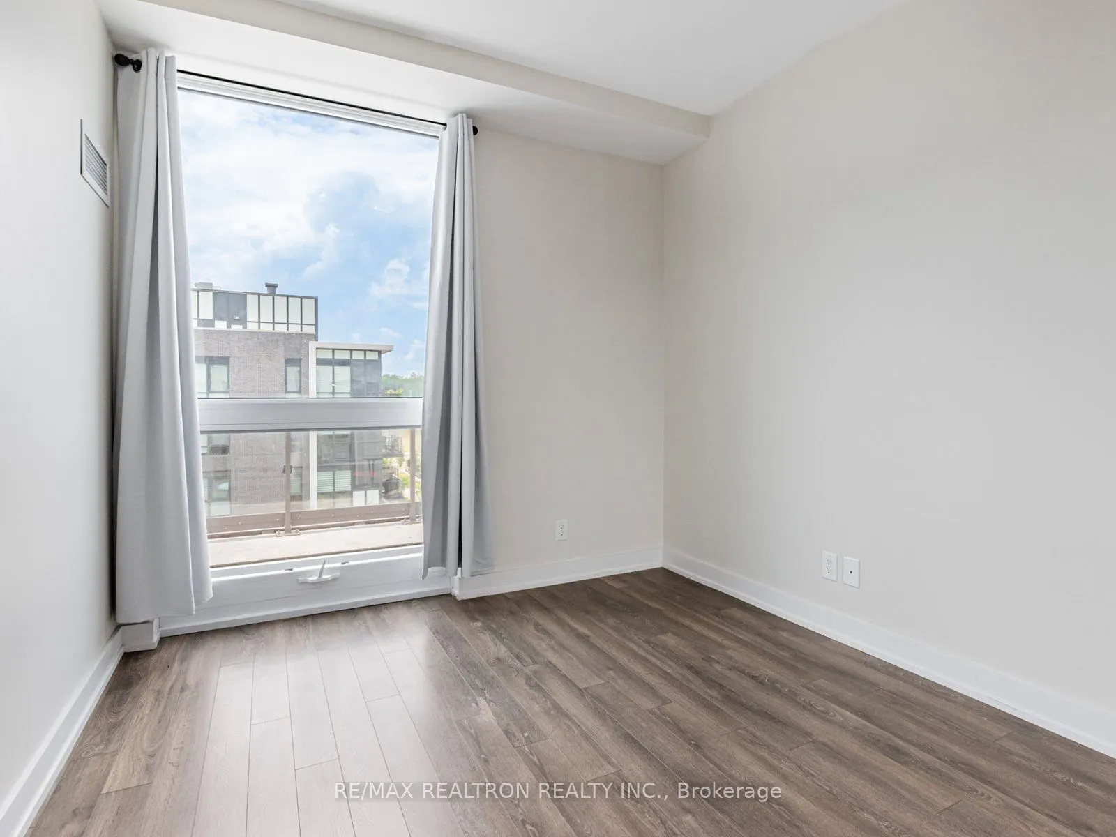 333 Sea Ray Avenue, #D417