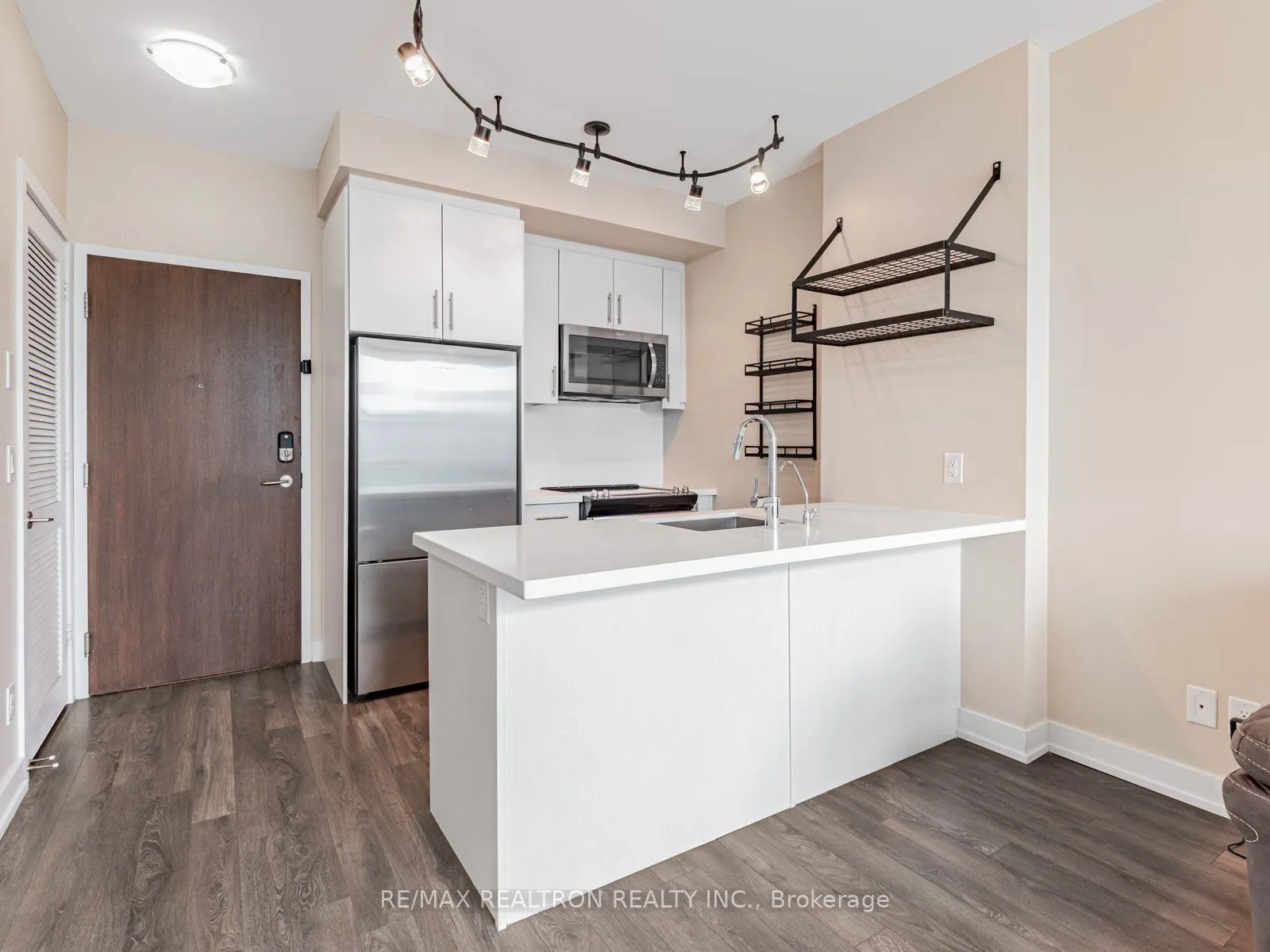 333 Sea Ray Avenue, #D417
