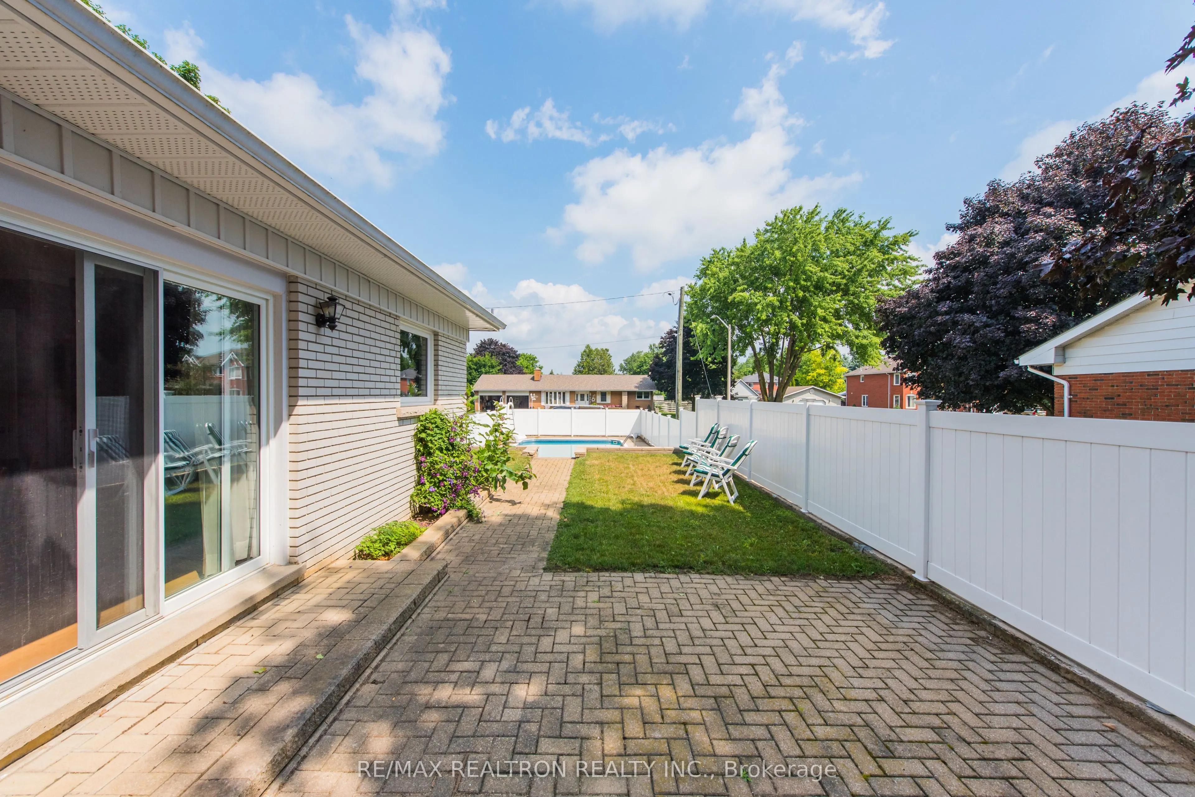 41 Downey Avenue