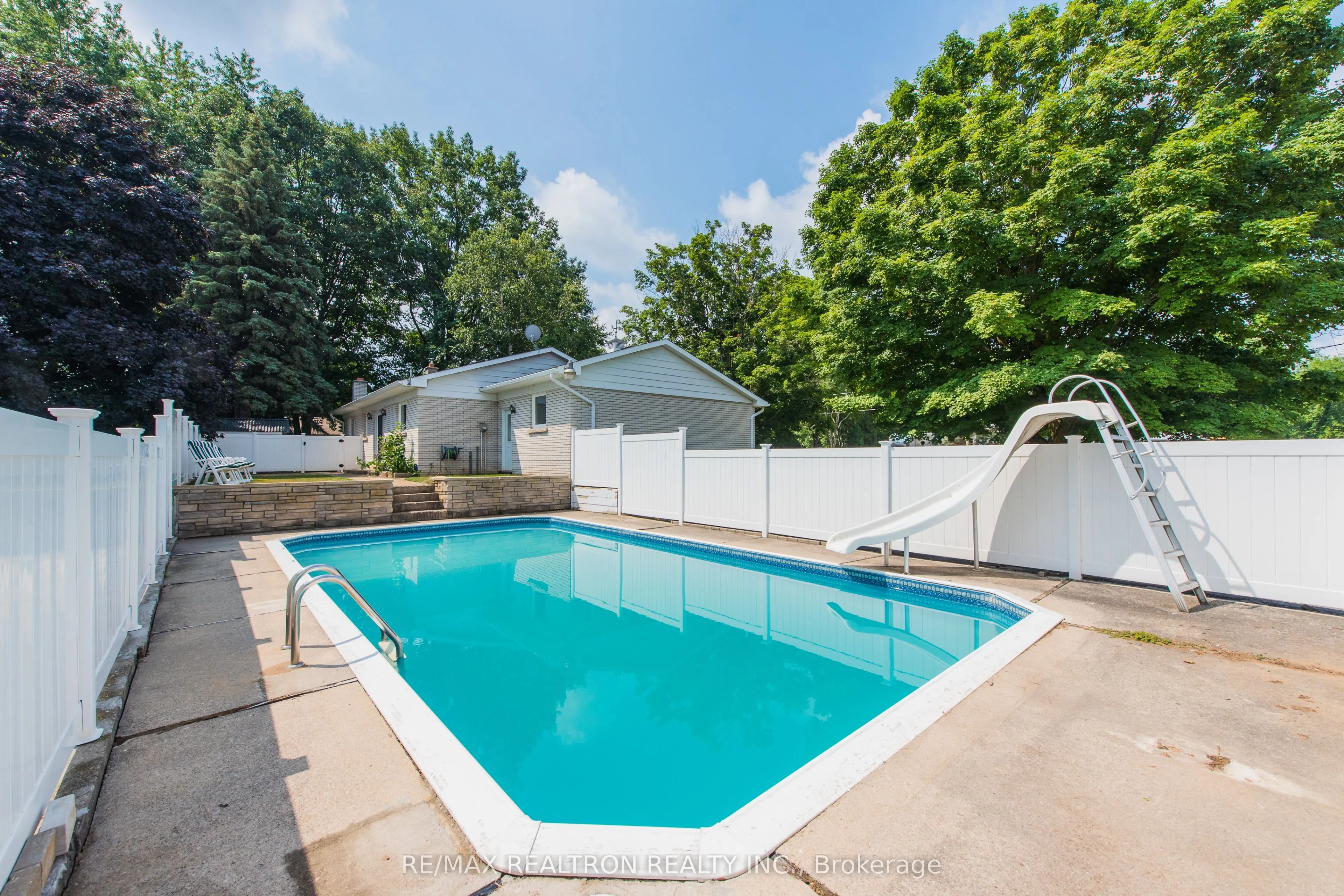 41 Downey Avenue