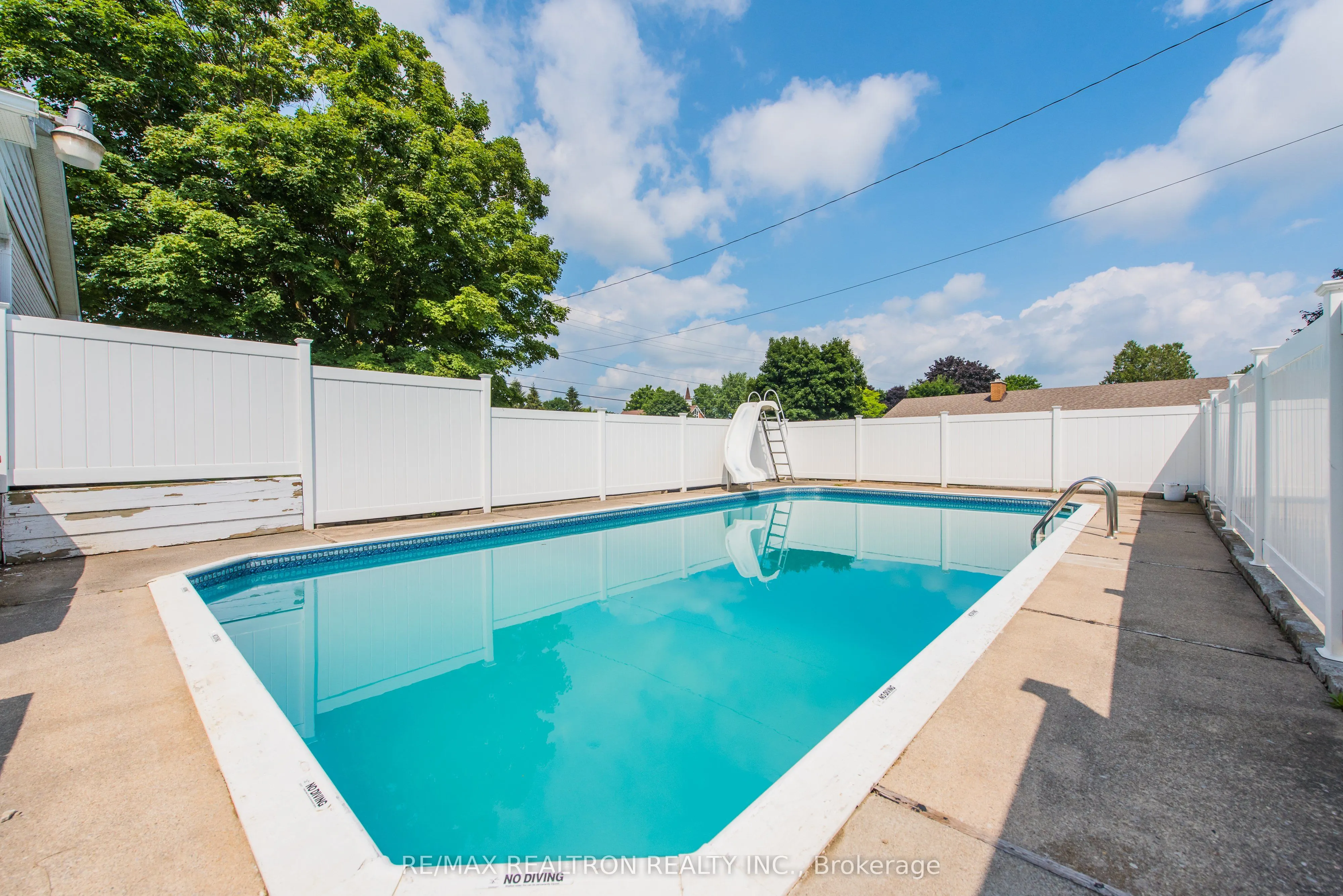 41 Downey Avenue