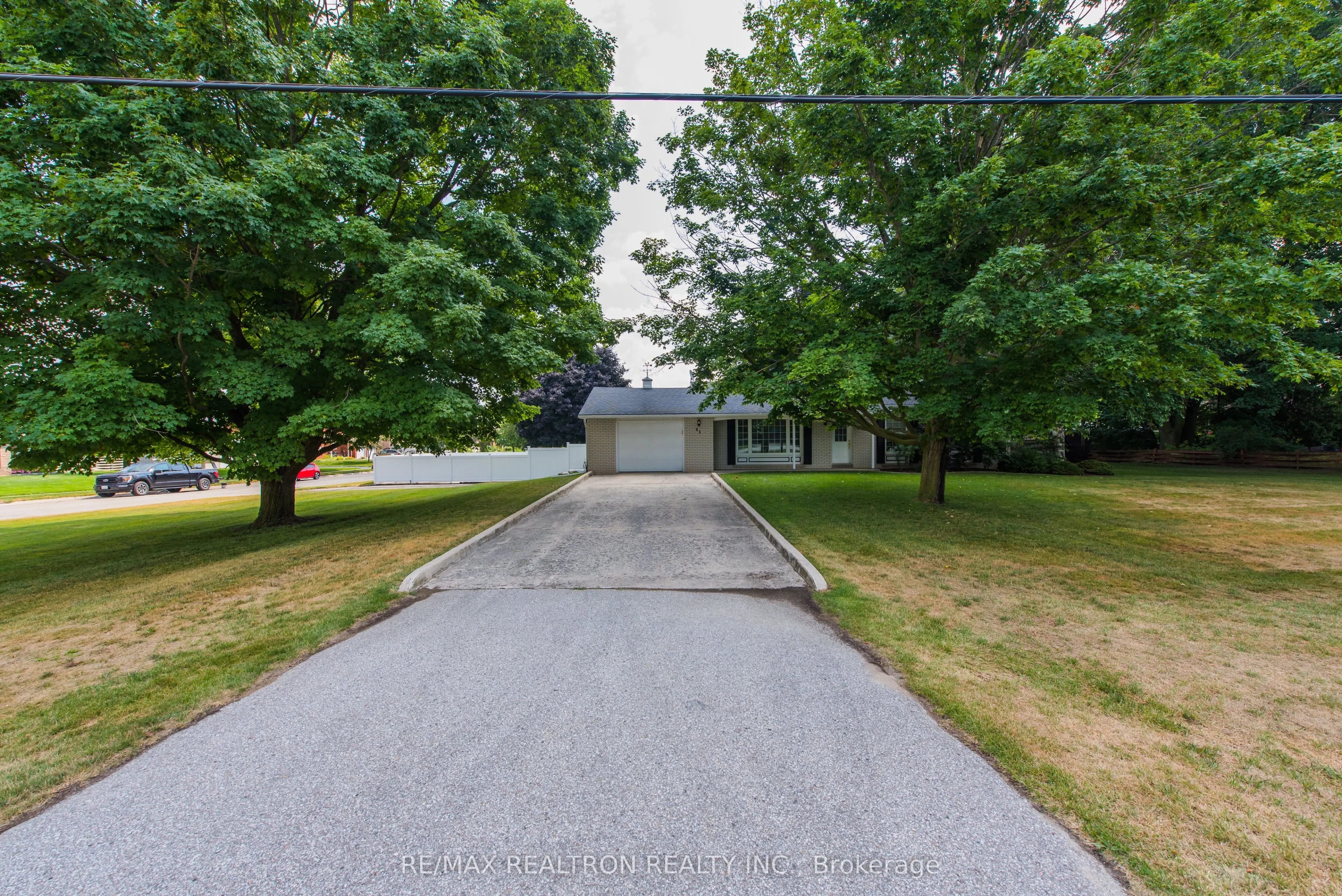 41 Downey Avenue