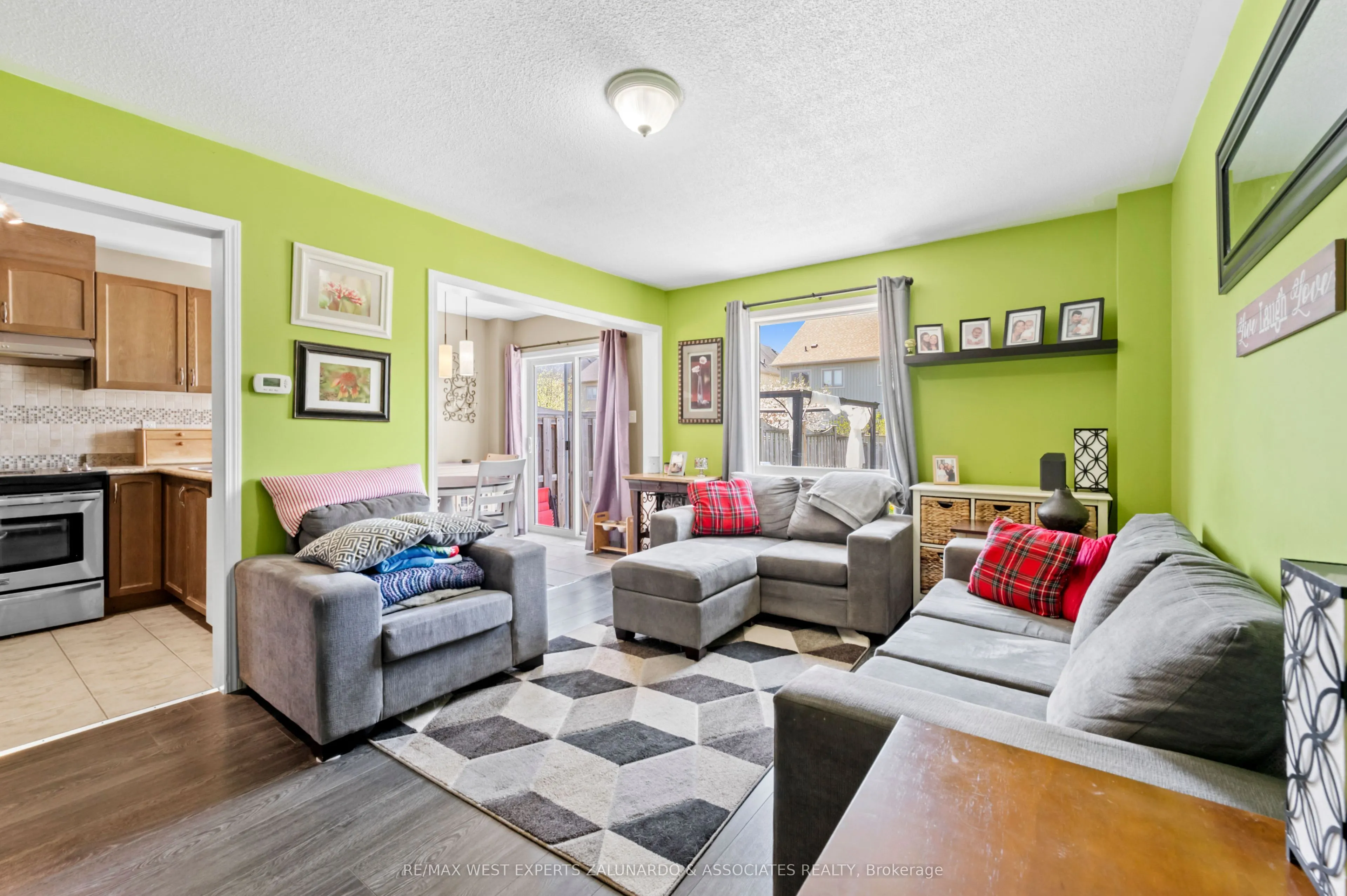 156 Stonemount Crescent