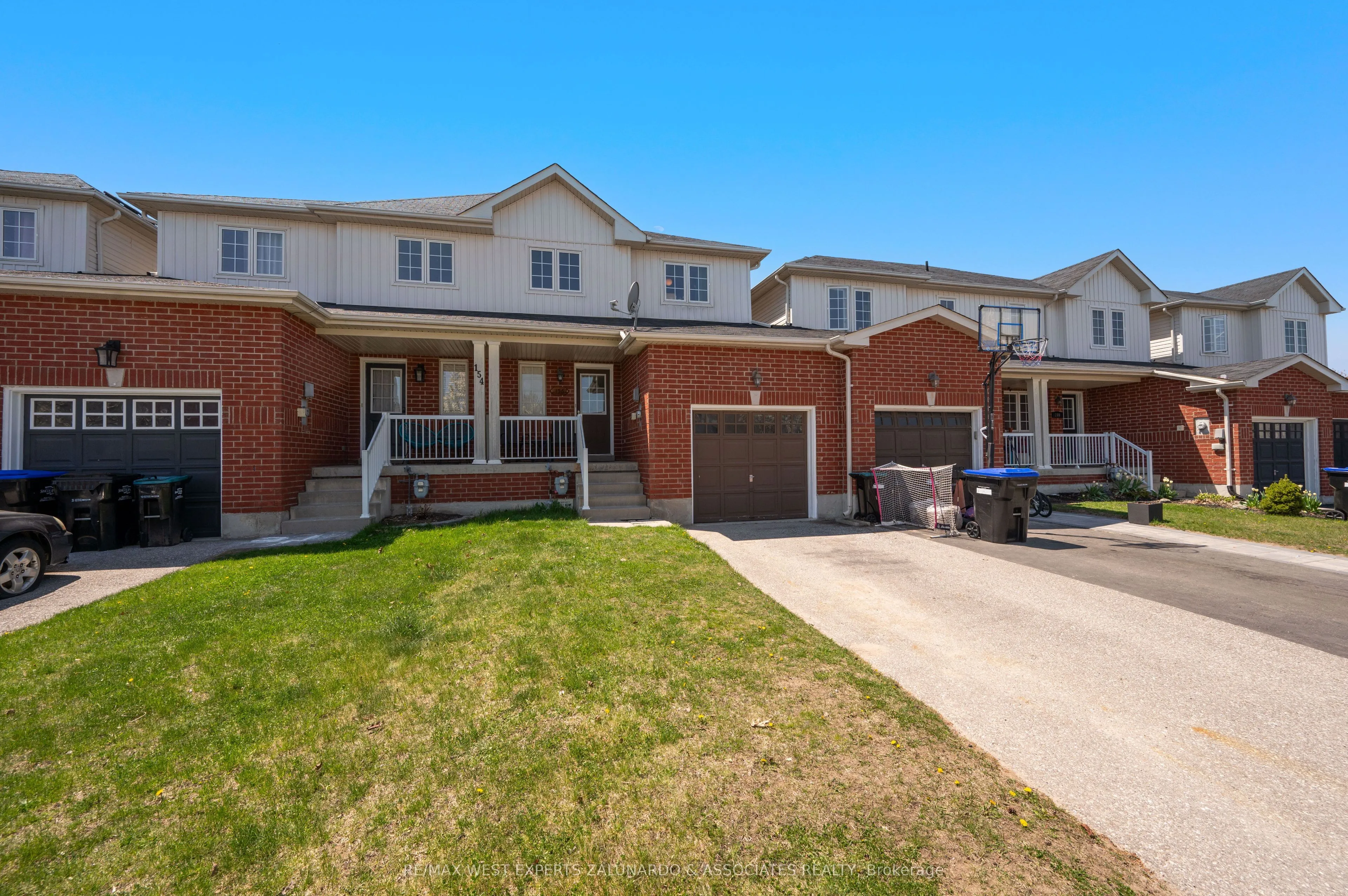 156 Stonemount Crescent