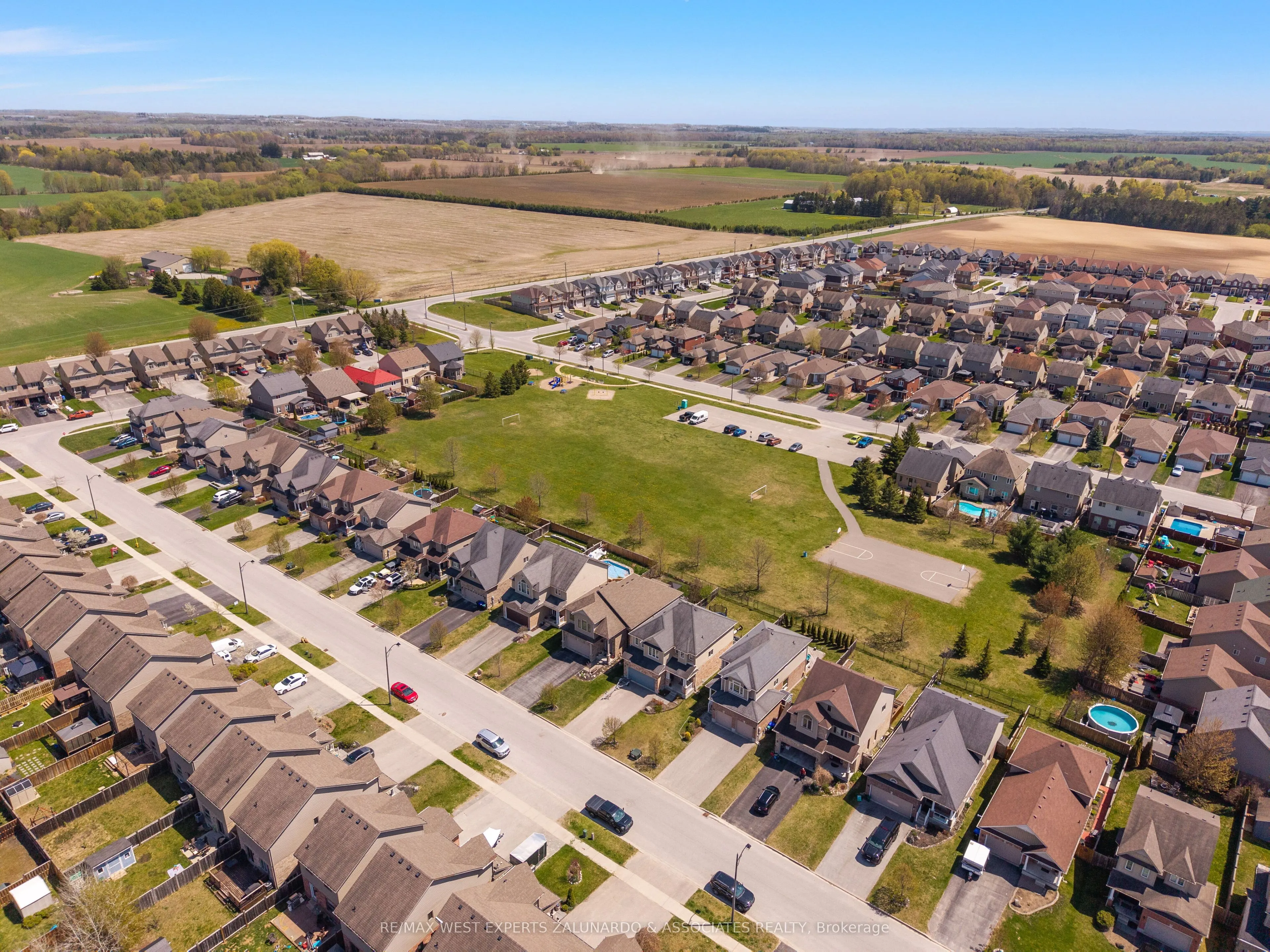 156 Stonemount Crescent