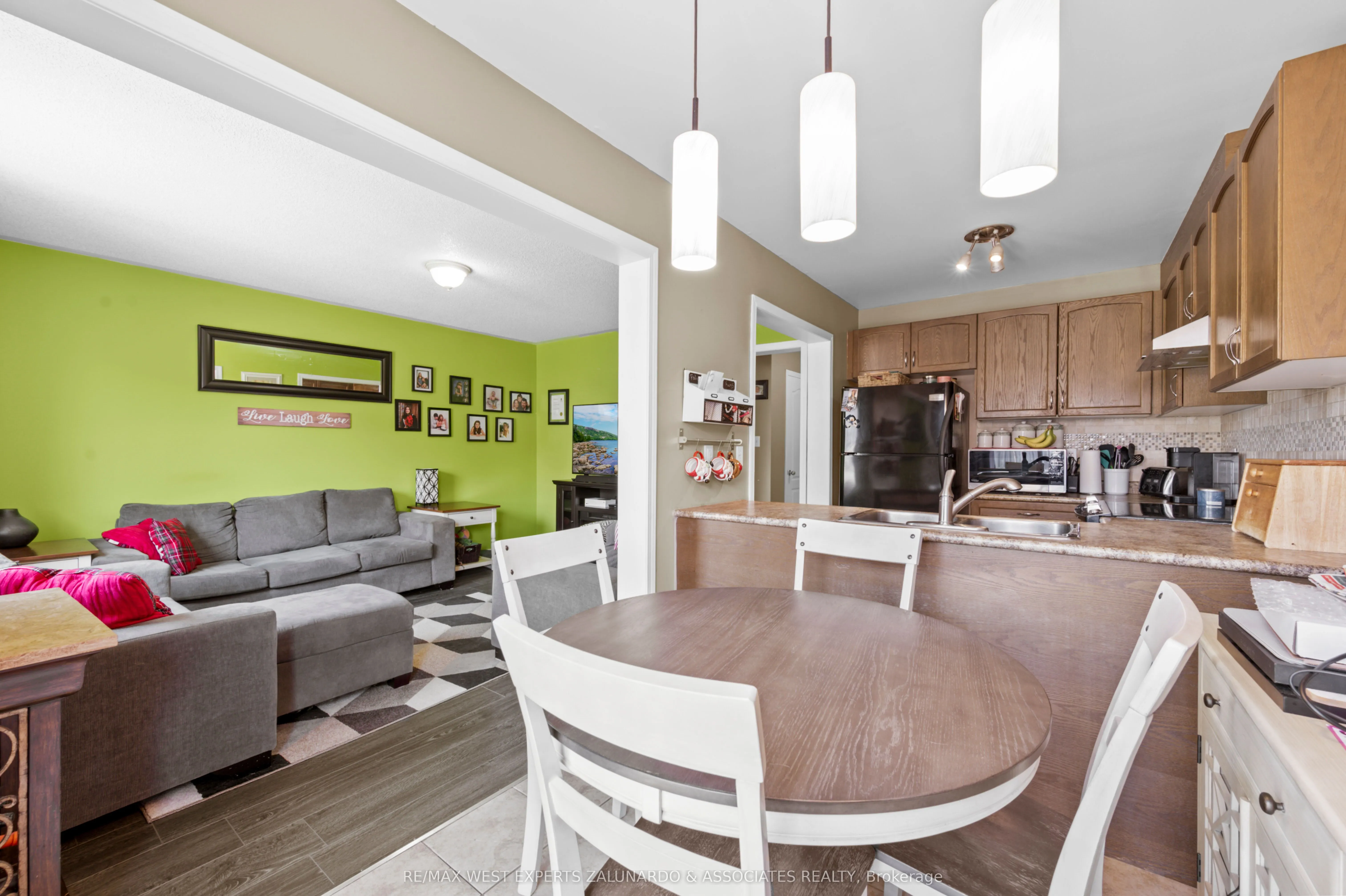 156 Stonemount Crescent