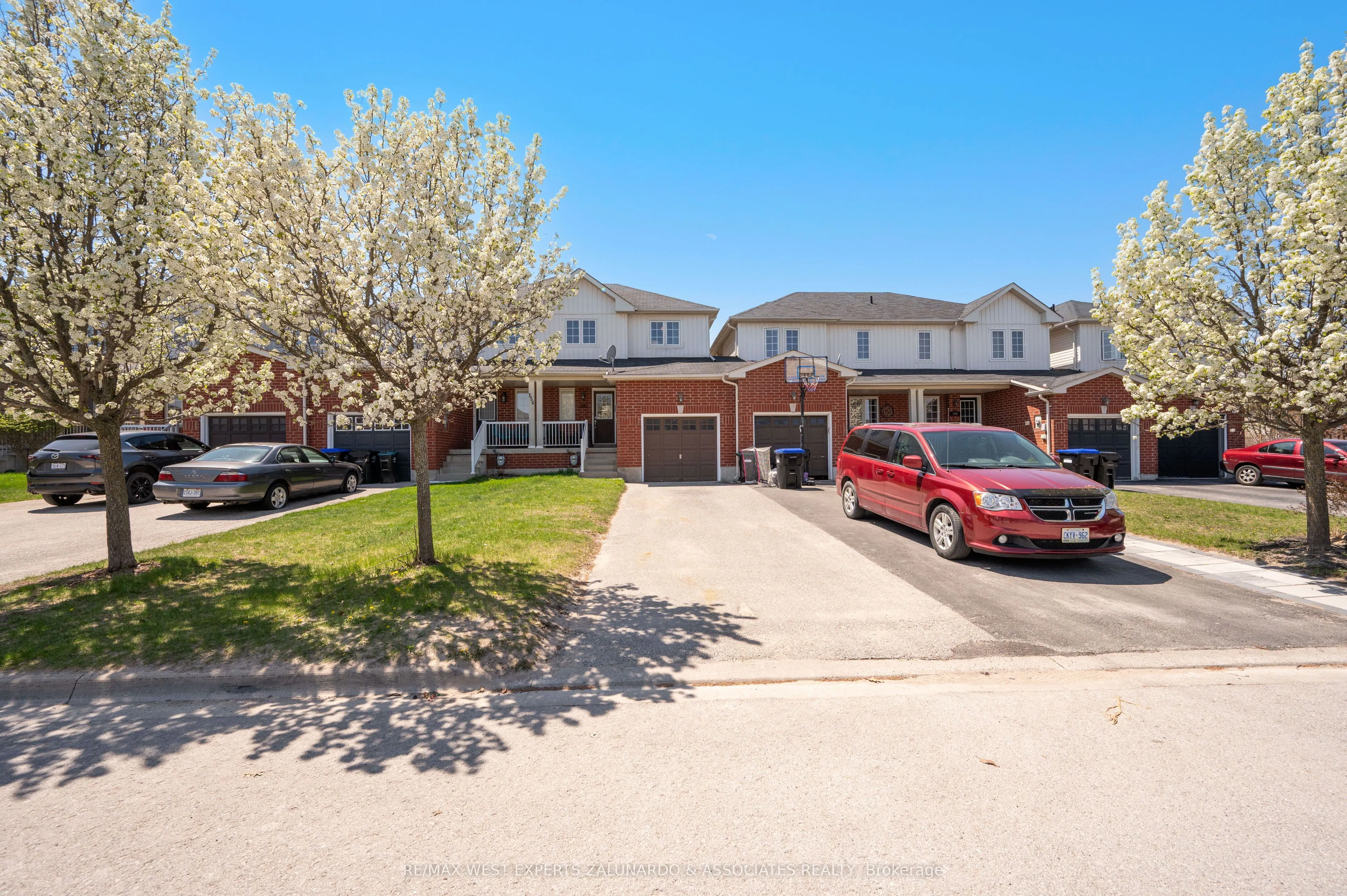 156 Stonemount Crescent