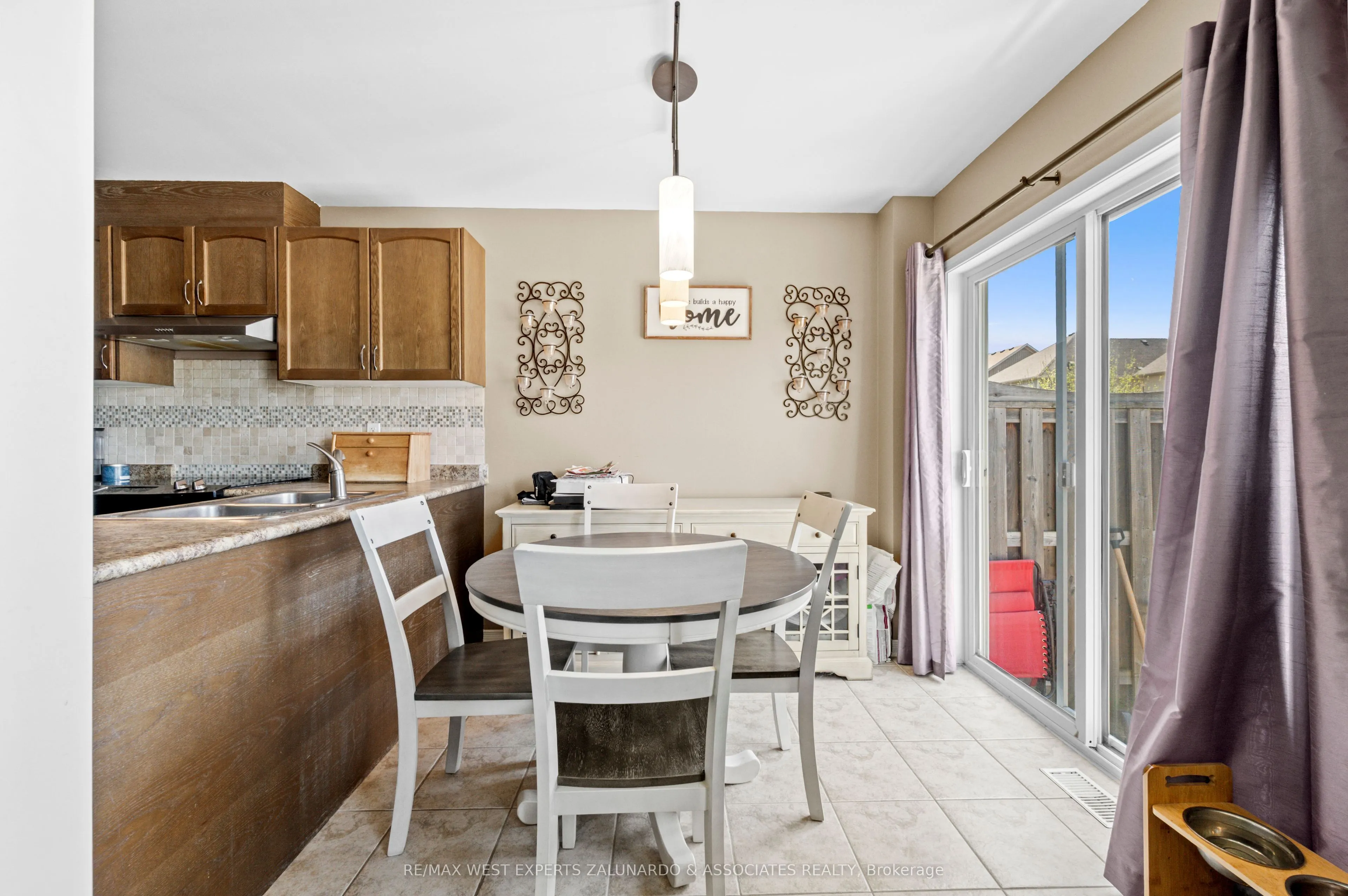 156 Stonemount Crescent