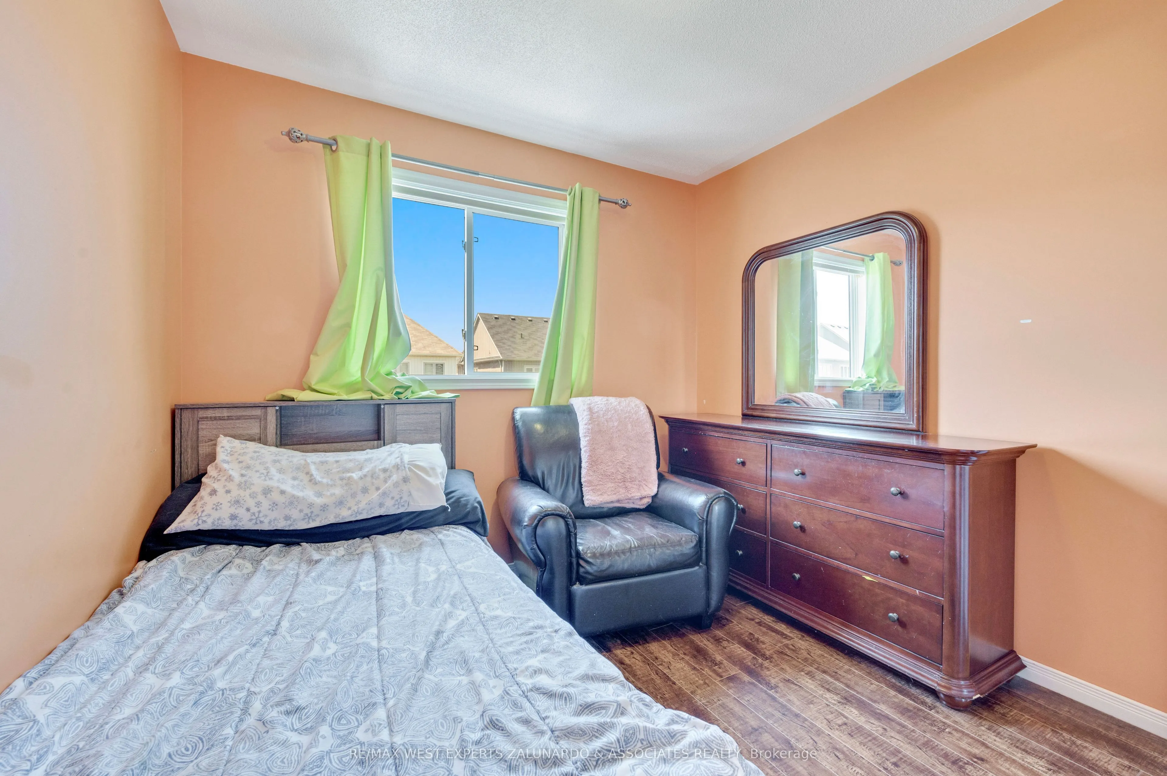 156 Stonemount Crescent