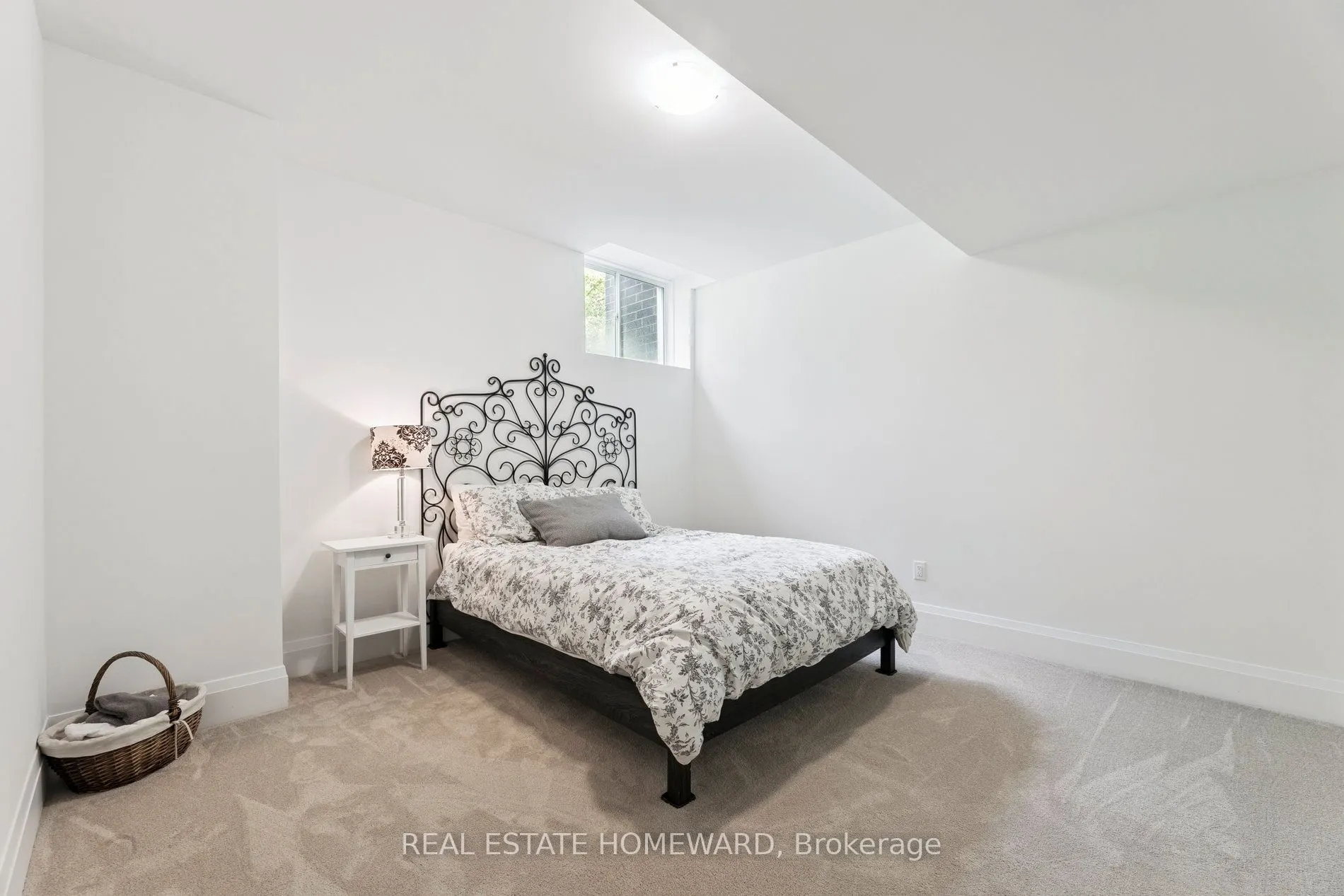 11 Lois Torrance Trail