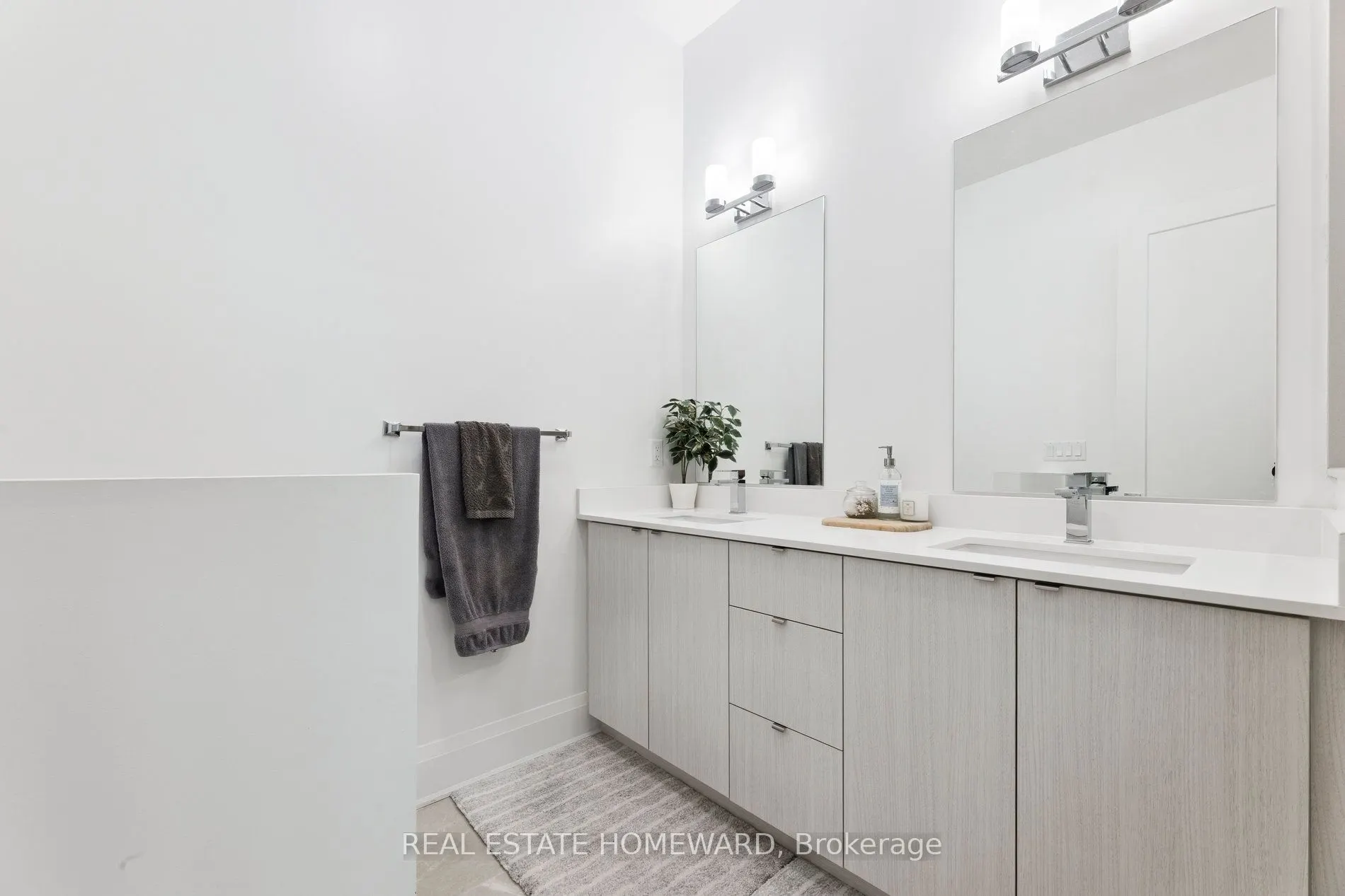 11 Lois Torrance Trail