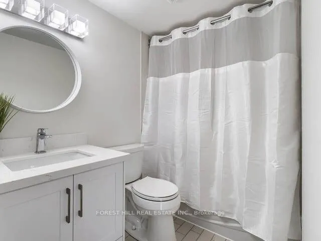 326 Major Mackenzie Drive E, #308