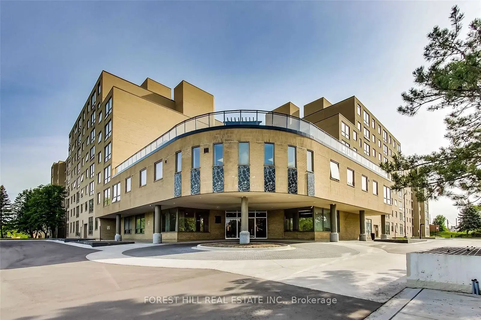326 Major Mackenzie Drive E, #308