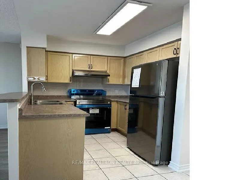 9015 Leslie Street, #1218